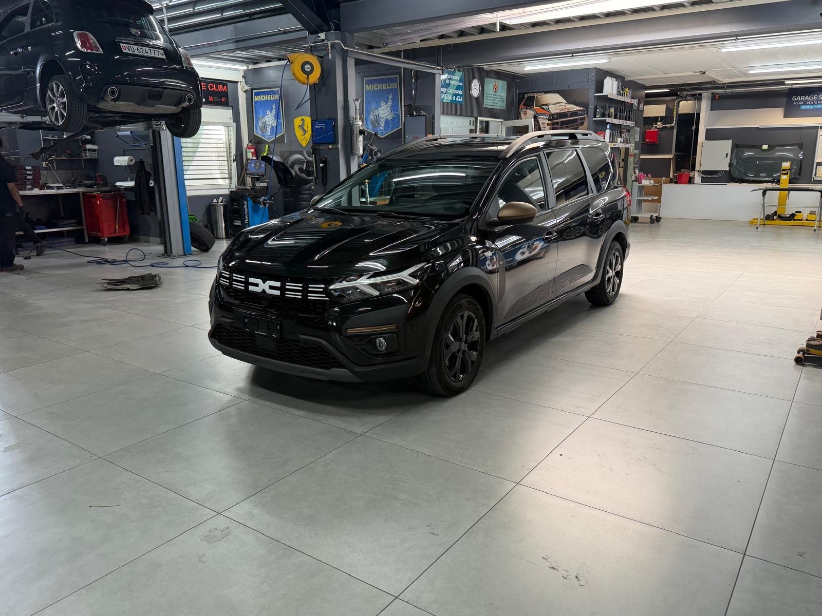 DACIA Jogger HEV 140 Expression-image-0