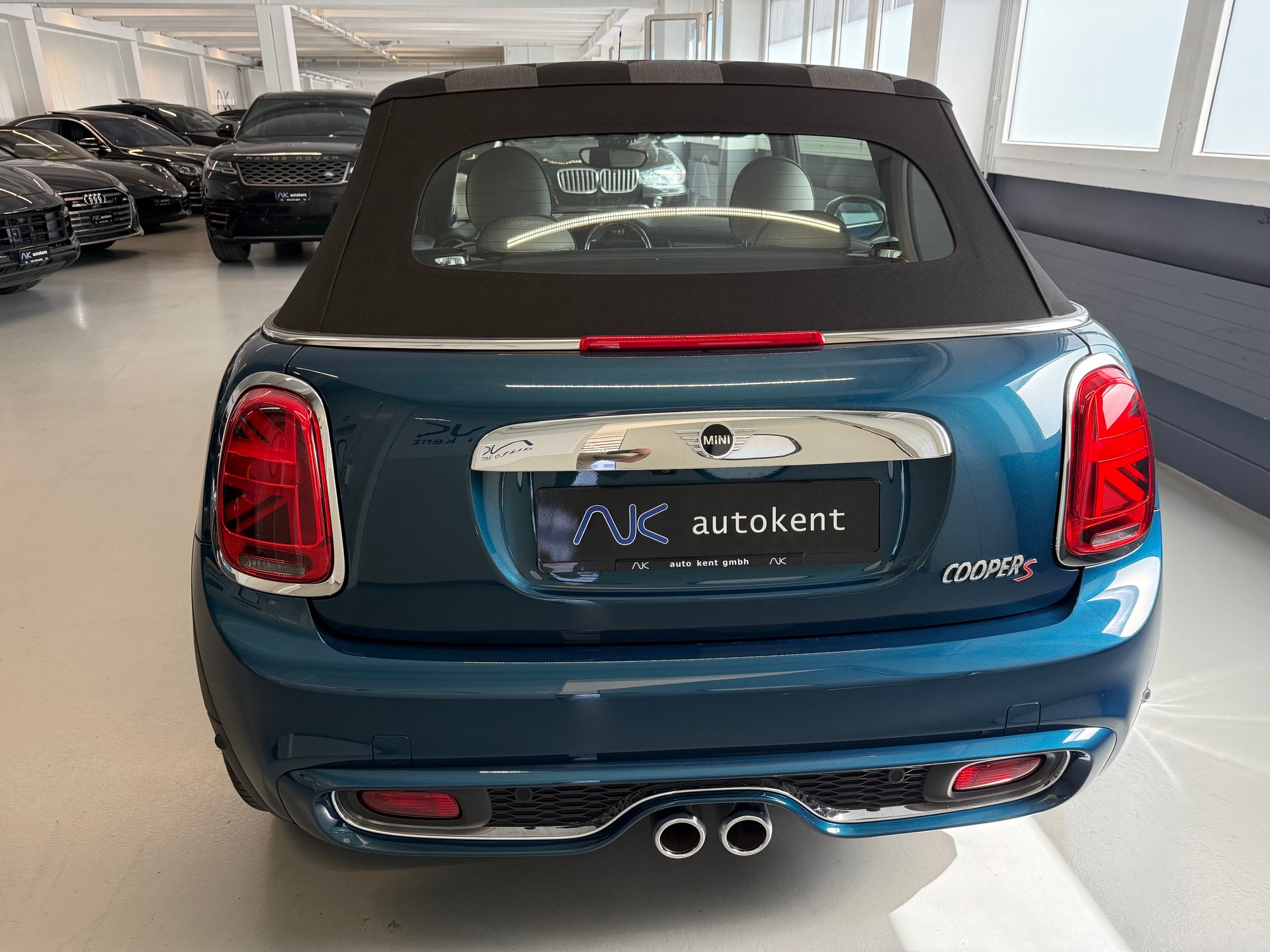 MINI Cooper S Cabriolet Sidewalk DKG-image-10