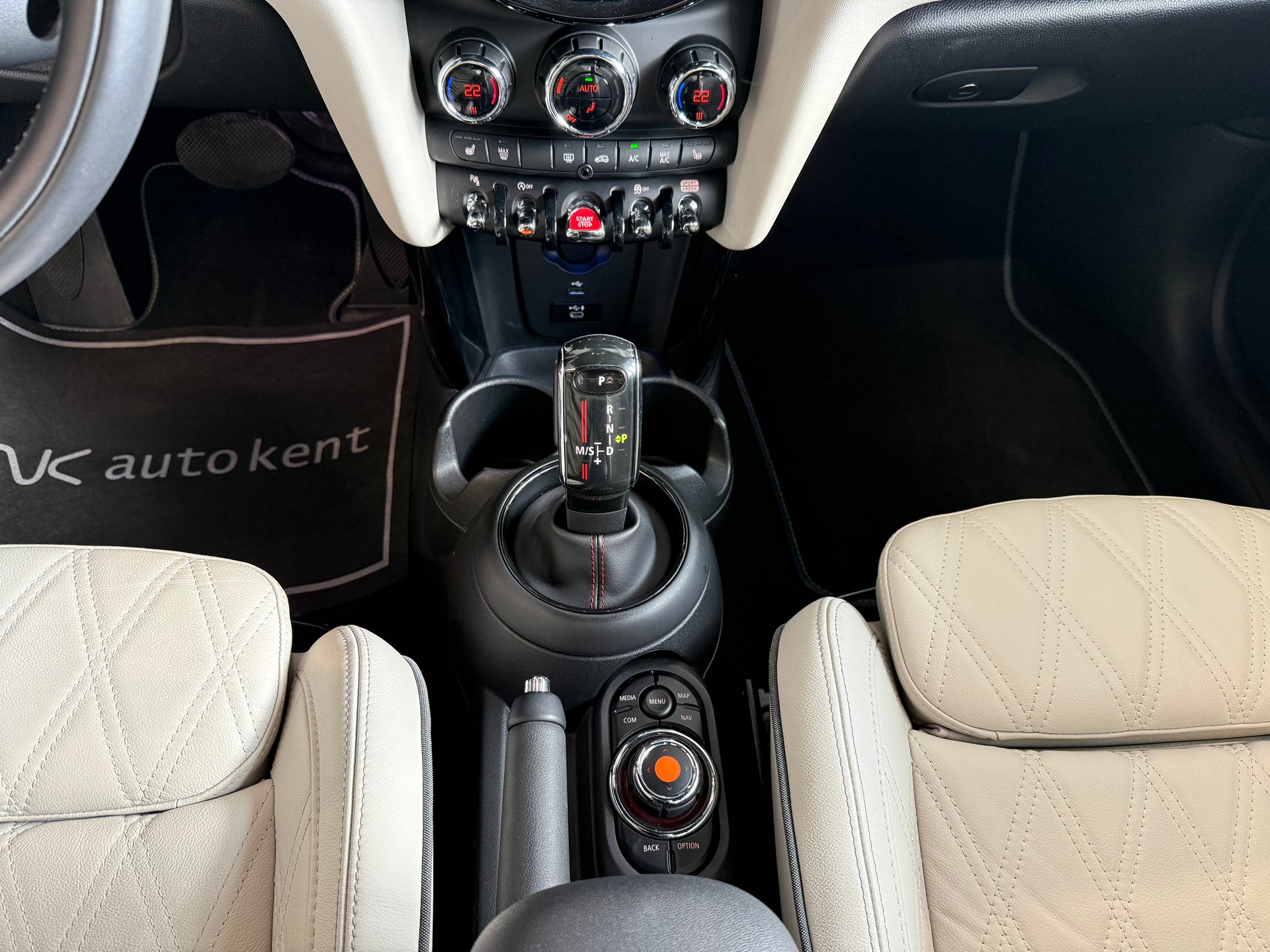 MINI Cooper S Cabriolet Sidewalk DKG-image-18