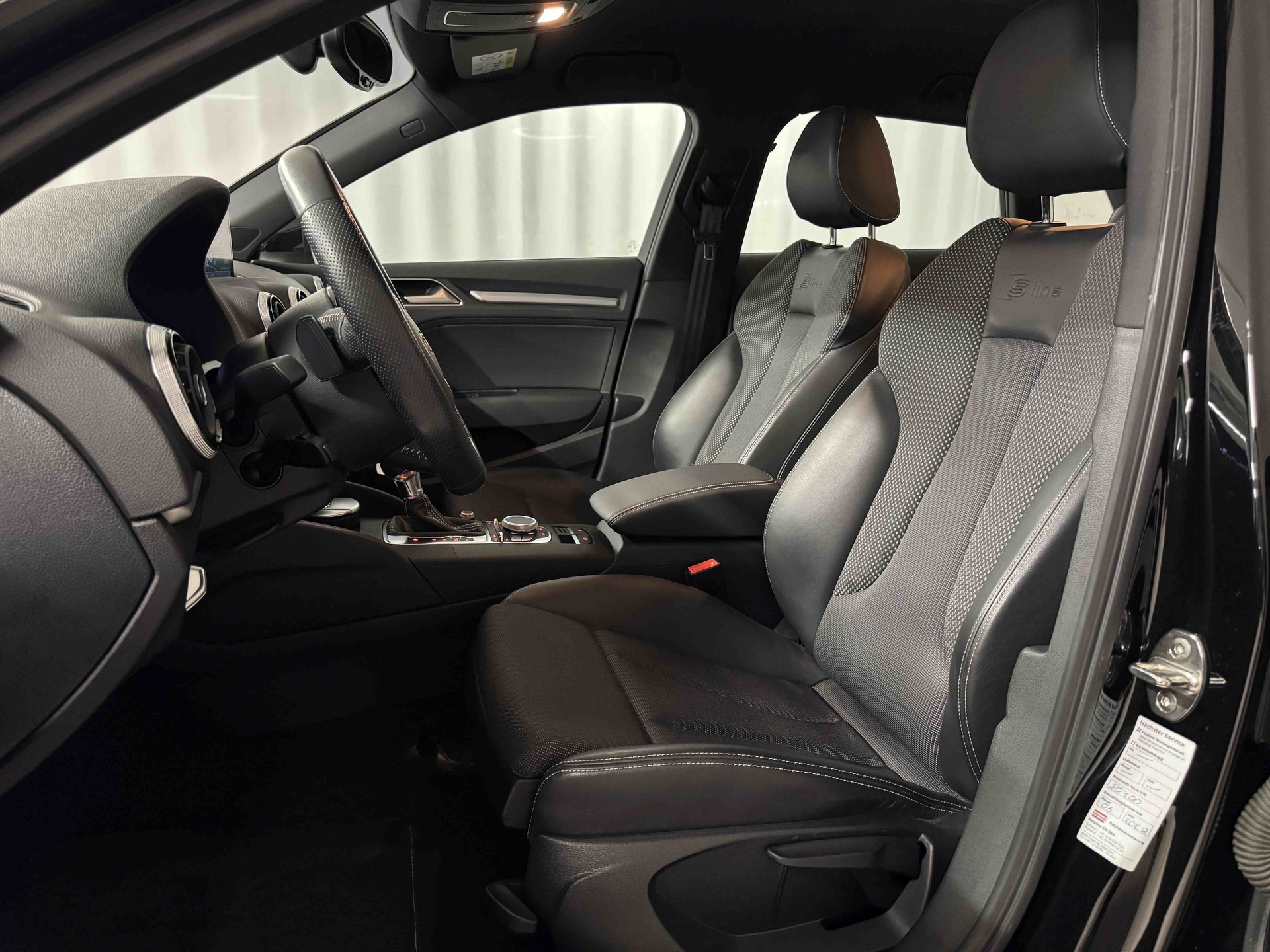 AUDI A3 Sportback 1.4 TFSI Ambition S-tronic-image-7