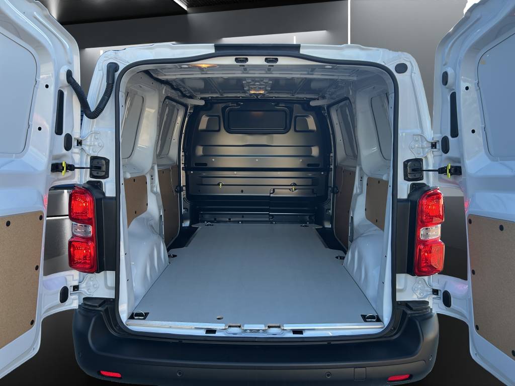 PEUGEOT Expert 2.0 BlueHDi 145 S&S Standard-image-11