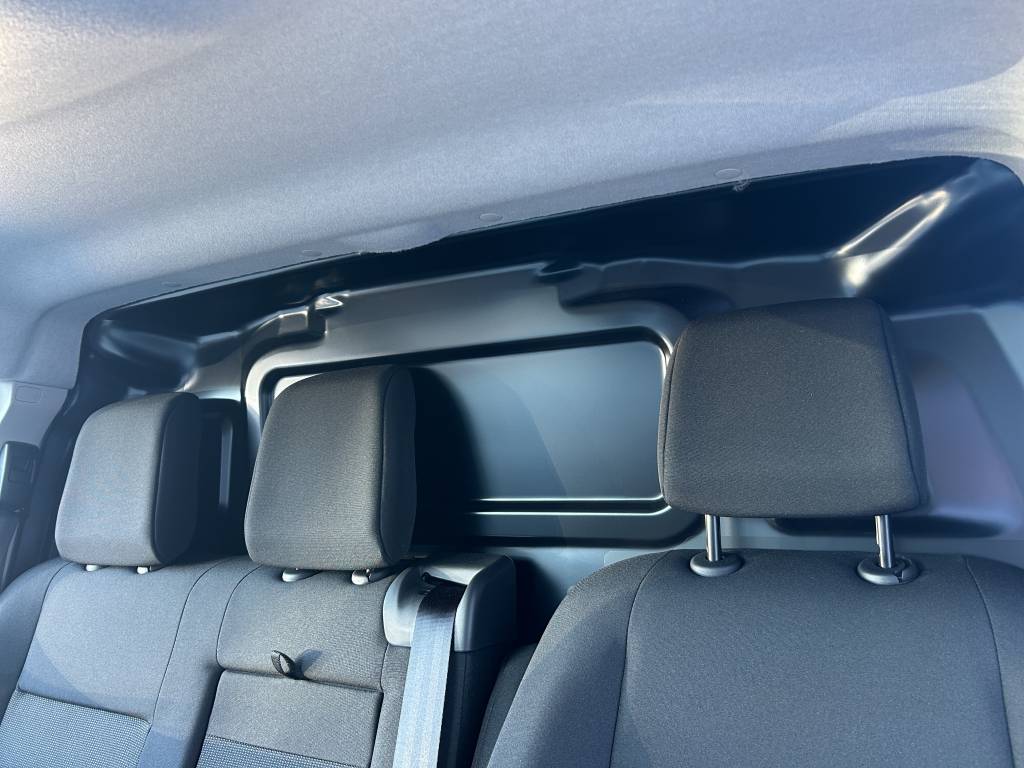PEUGEOT Expert 2.0 BlueHDi 145 S&S Standard-image-9