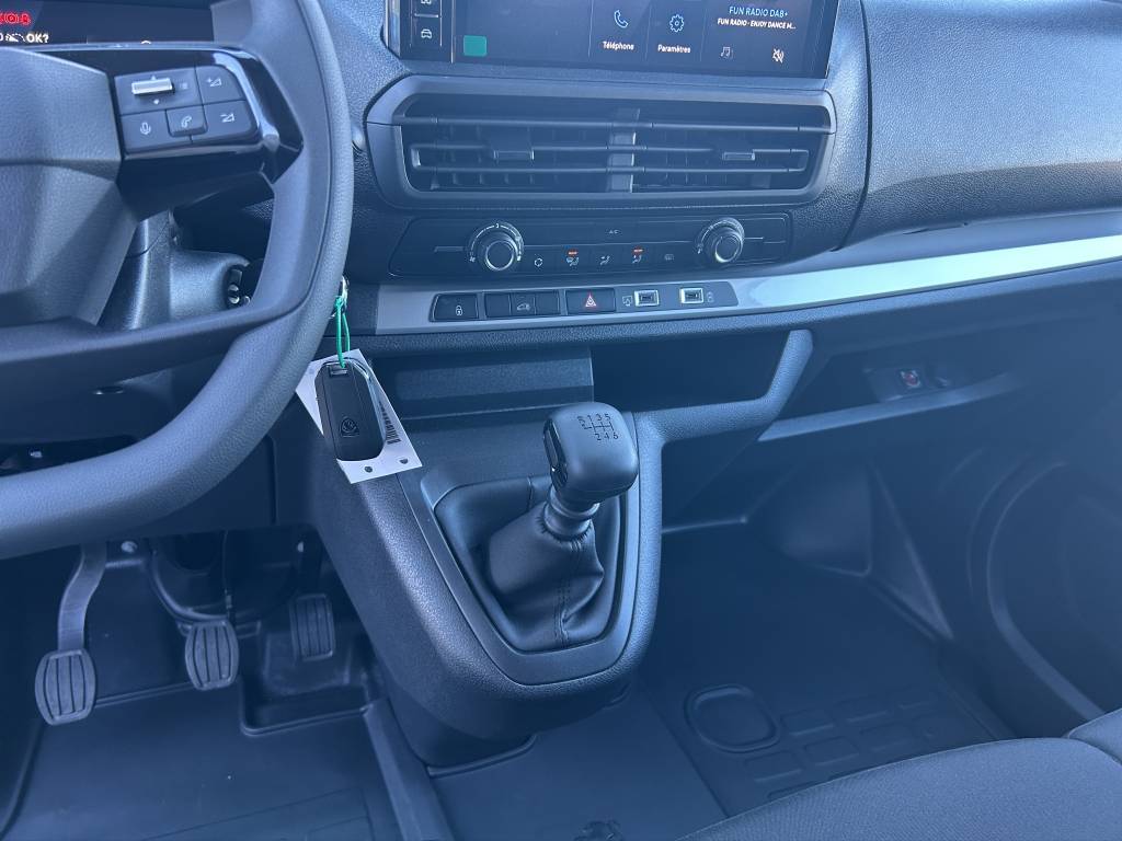 PEUGEOT Expert 2.0 BlueHDi 145 S&S Standard-image-6