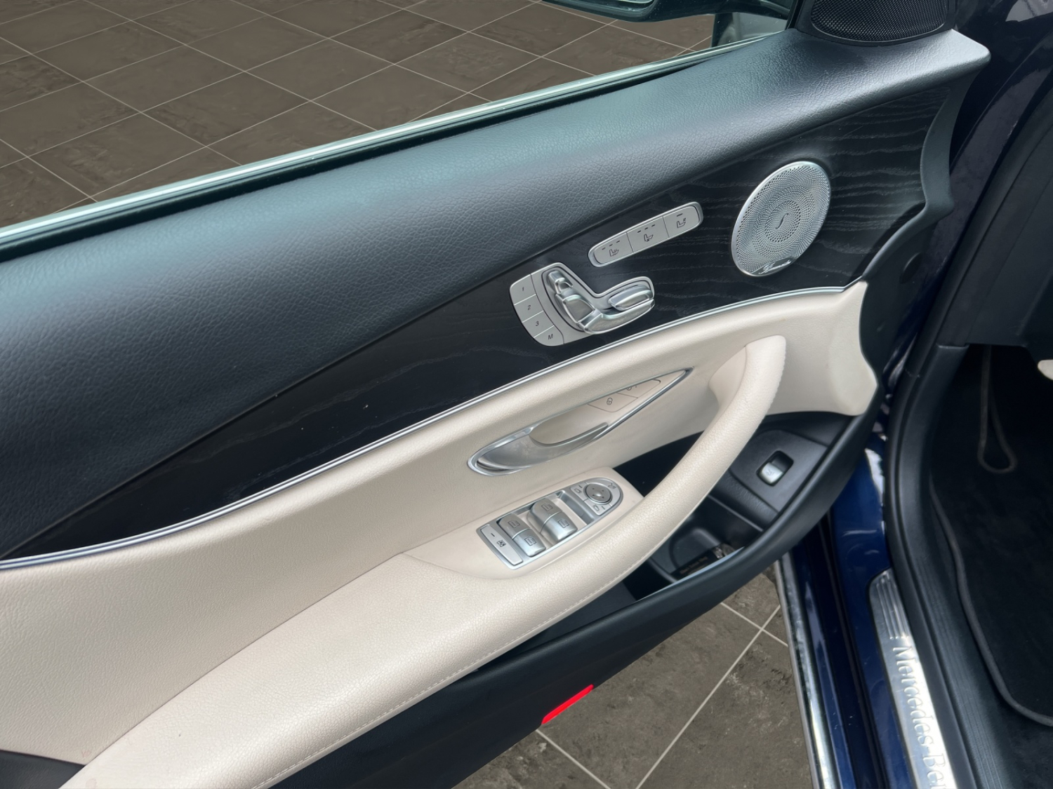 MERCEDES-BENZ E-Klasse W213 E 450 Avantgarde 4matic-image-15