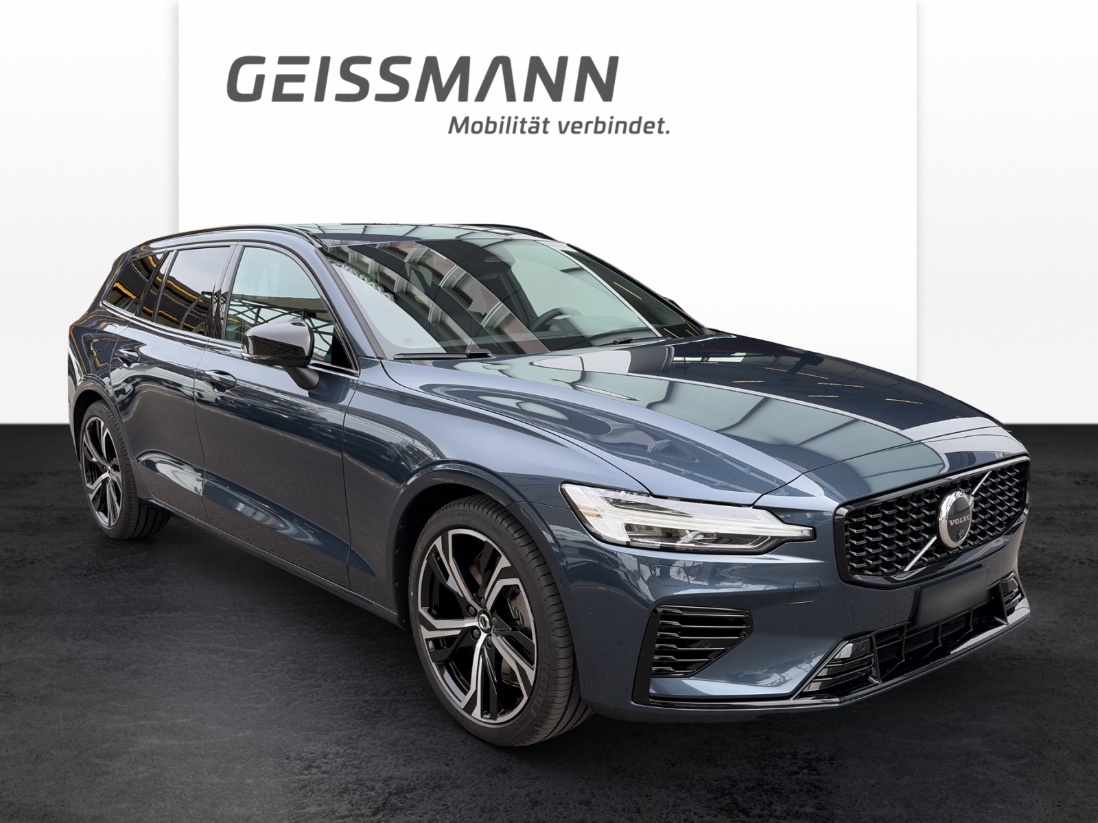VOLVO V60 2.0 T6 TE Ultra Dark eAWD-image-1