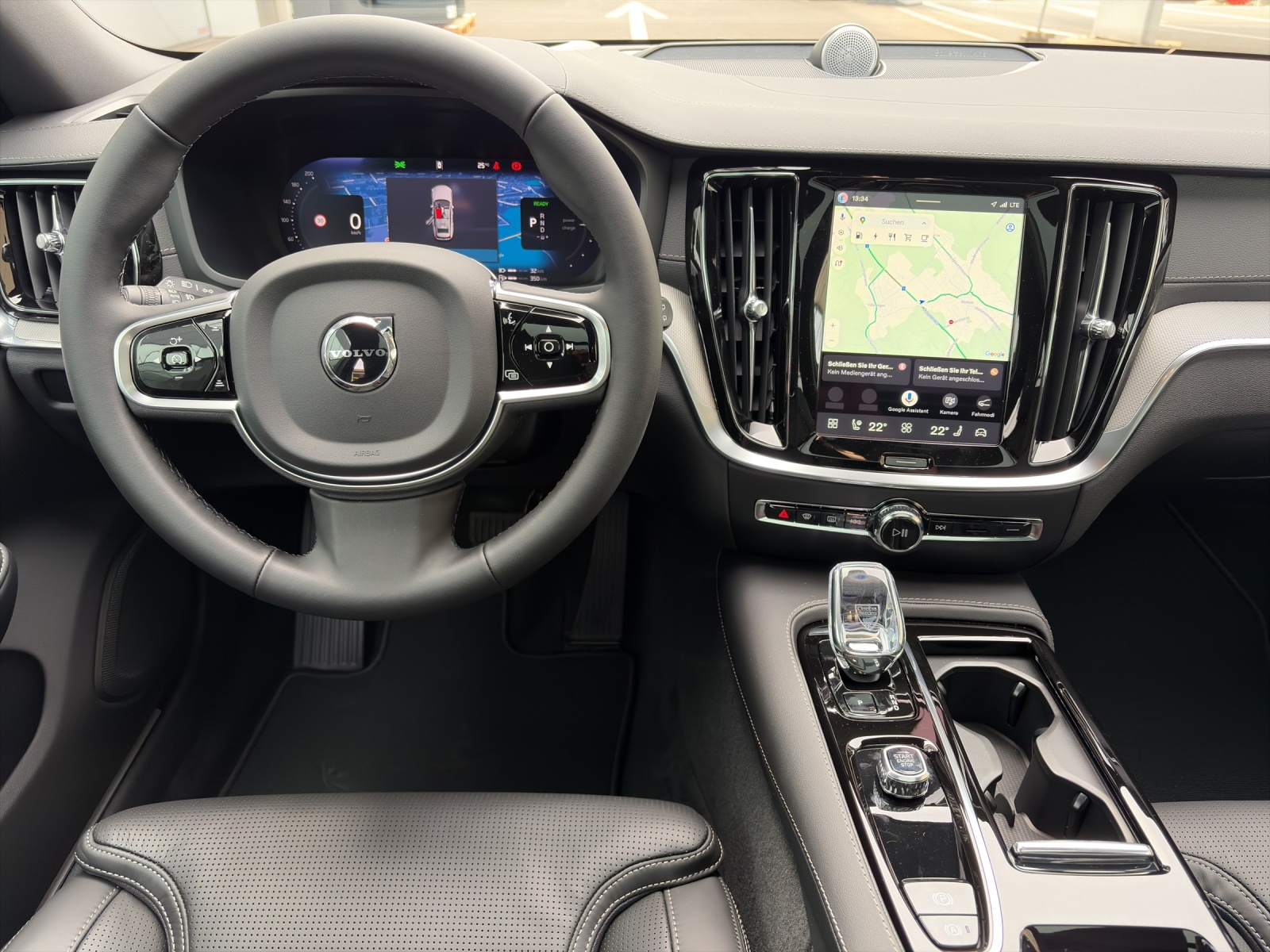 VOLVO V60 2.0 T6 TE Ultra Dark eAWD-image-11