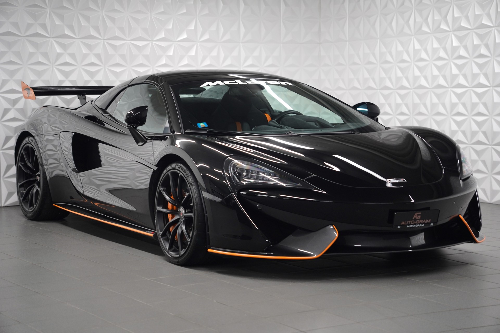 McLAREN 570S Spider 3.8 V8 SSG-image-6
