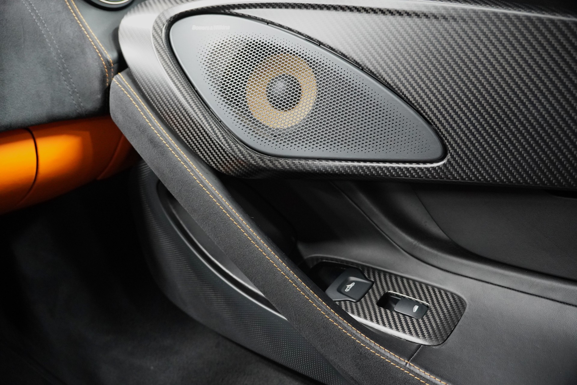 McLAREN 570S Spider 3.8 V8 SSG-image-21
