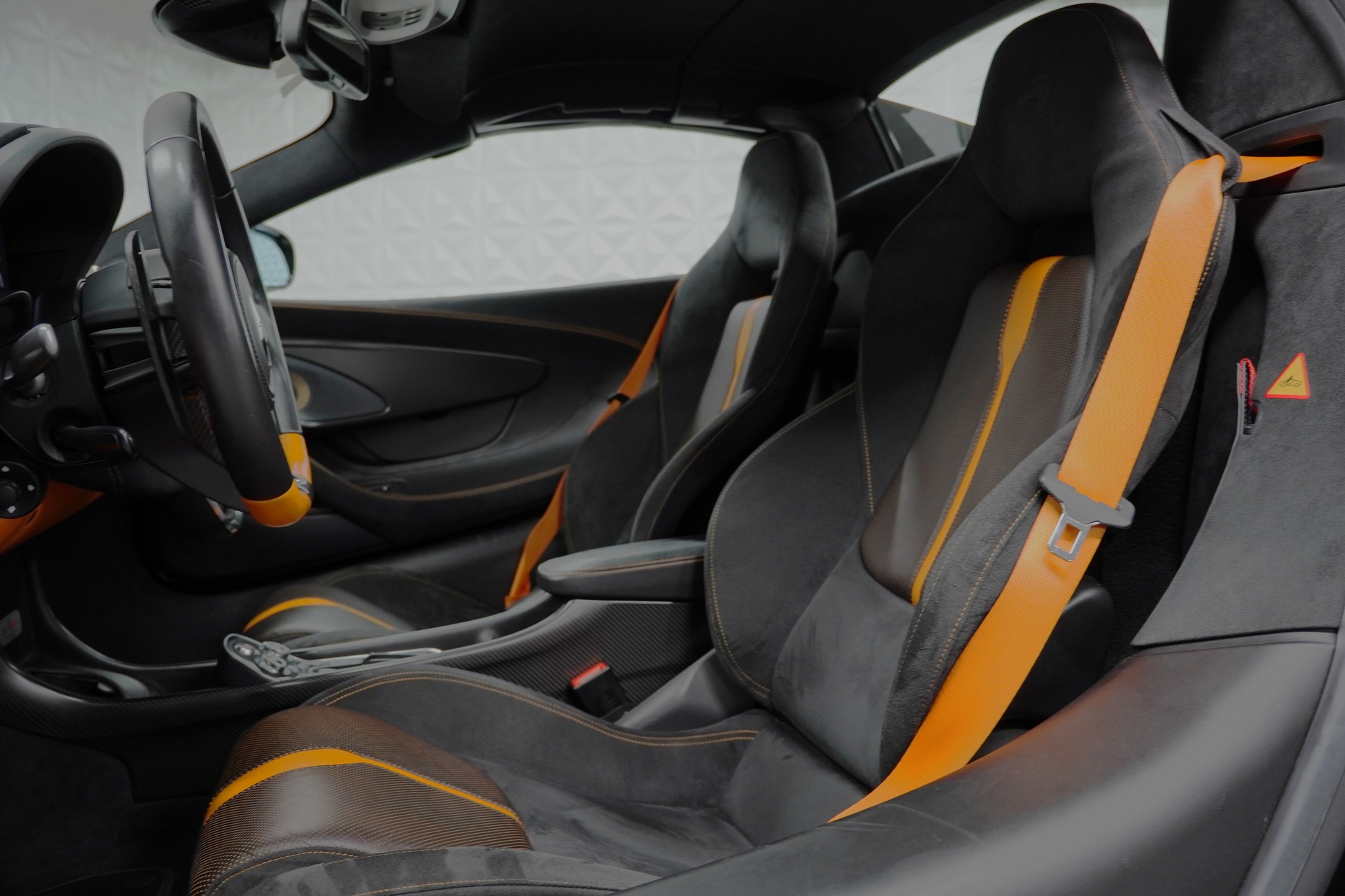 McLAREN 570S Spider 3.8 V8 SSG-image-10