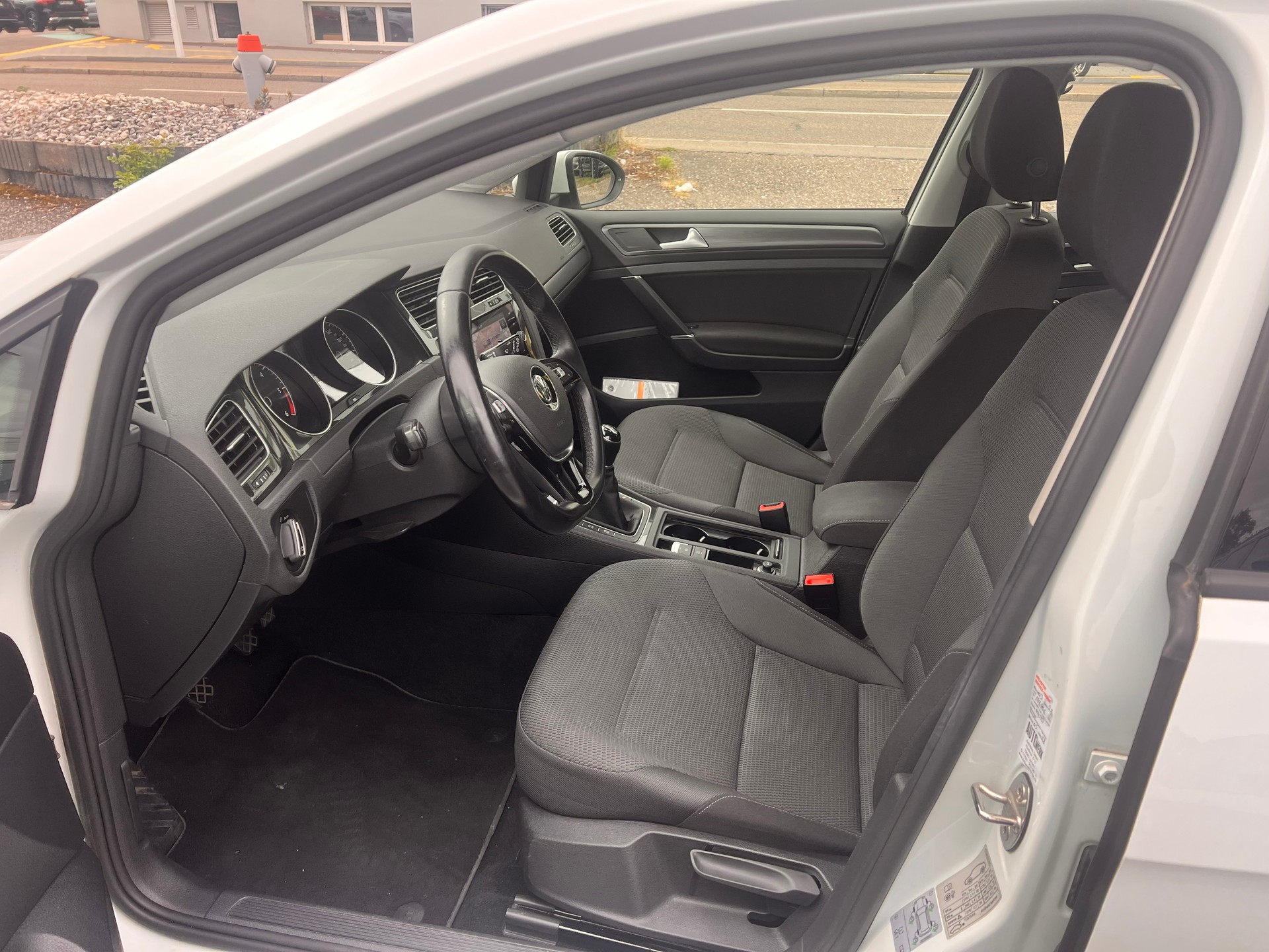 VW Golf Variant 2.0 TDI Comfortline 4Motion-image-9