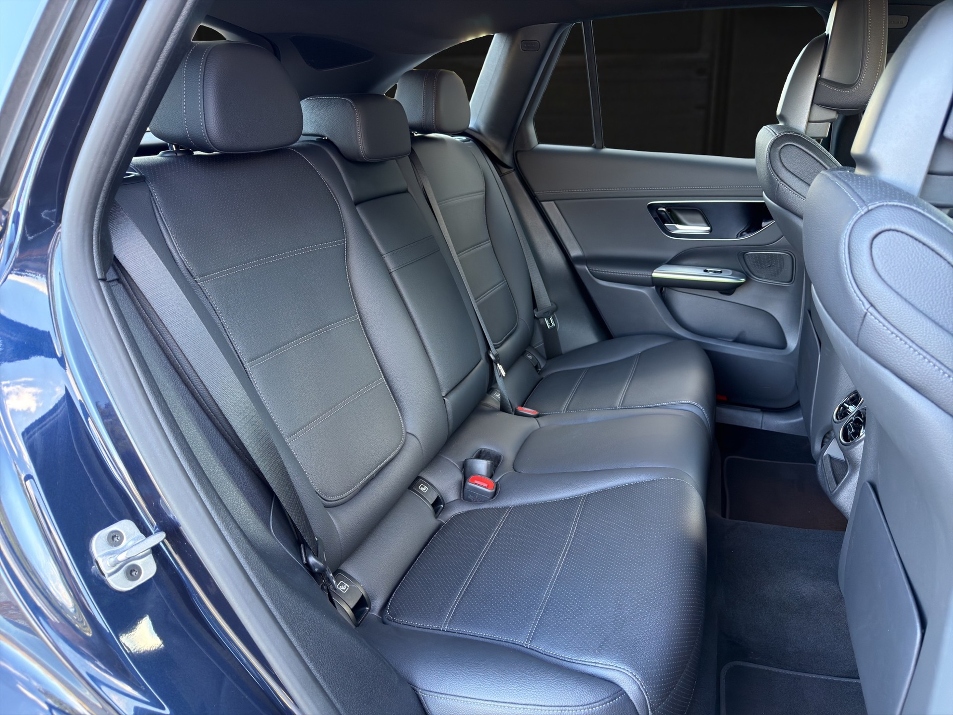 MERCEDES-BENZ GLC 400 e AMG Line 4matic-image-12