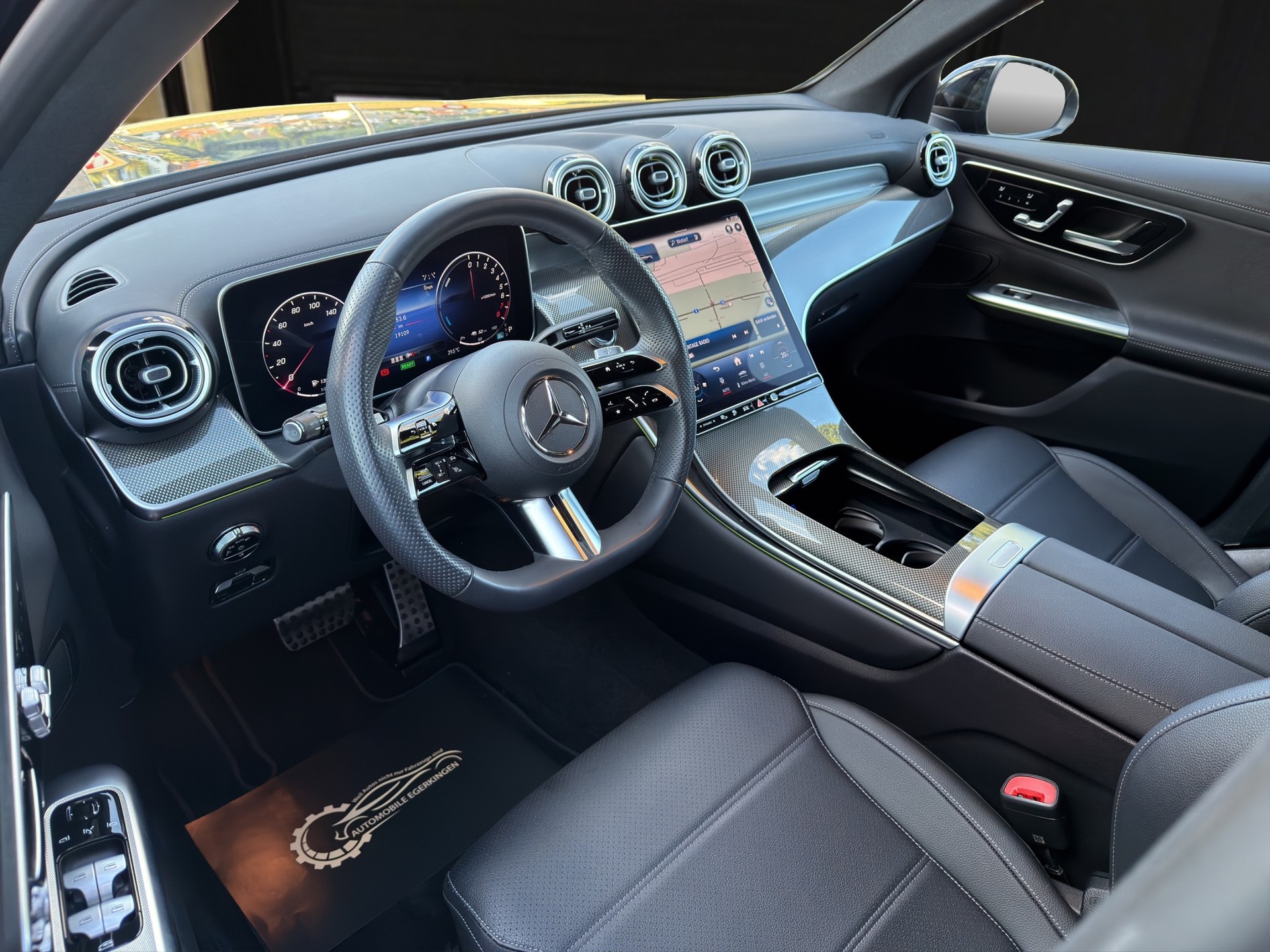 MERCEDES-BENZ GLC 400 e AMG Line 4matic-image-8