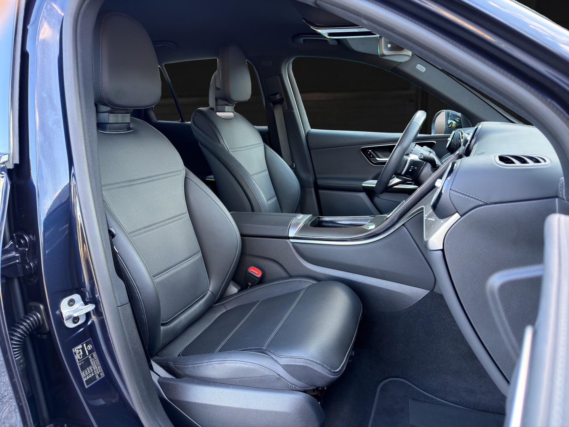 MERCEDES-BENZ GLC 400 e AMG Line 4matic-image-9