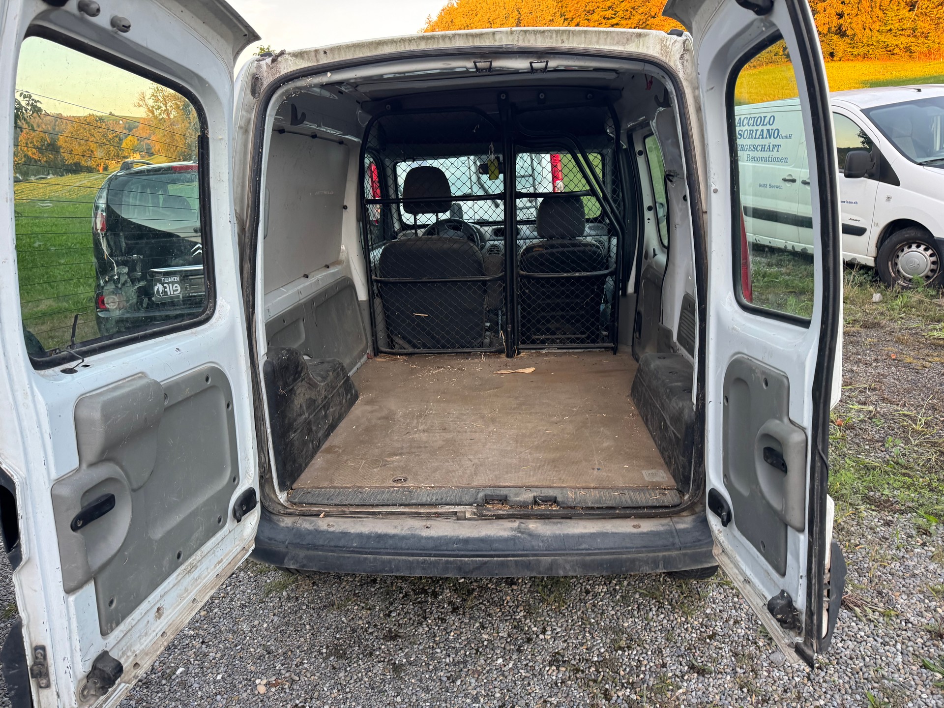 RENAULT Kangoo 1.5 dCi-image-6