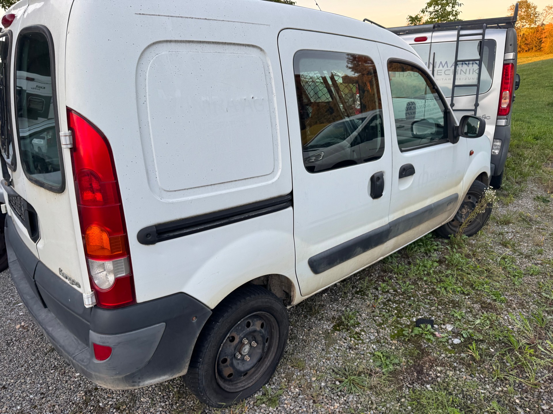 RENAULT Kangoo 1.5 dCi-image-4