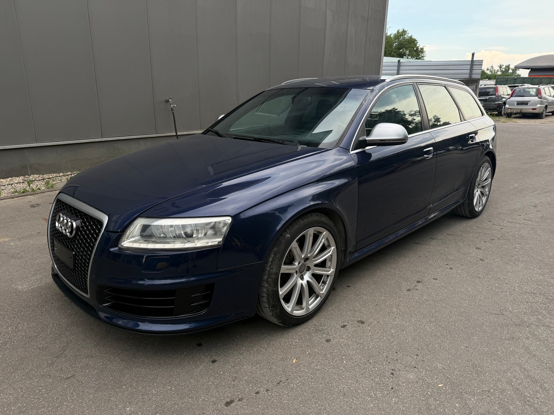 AUDI RS6 Avant 5.0 TFSI V10 quattro tiptronic-image-1
