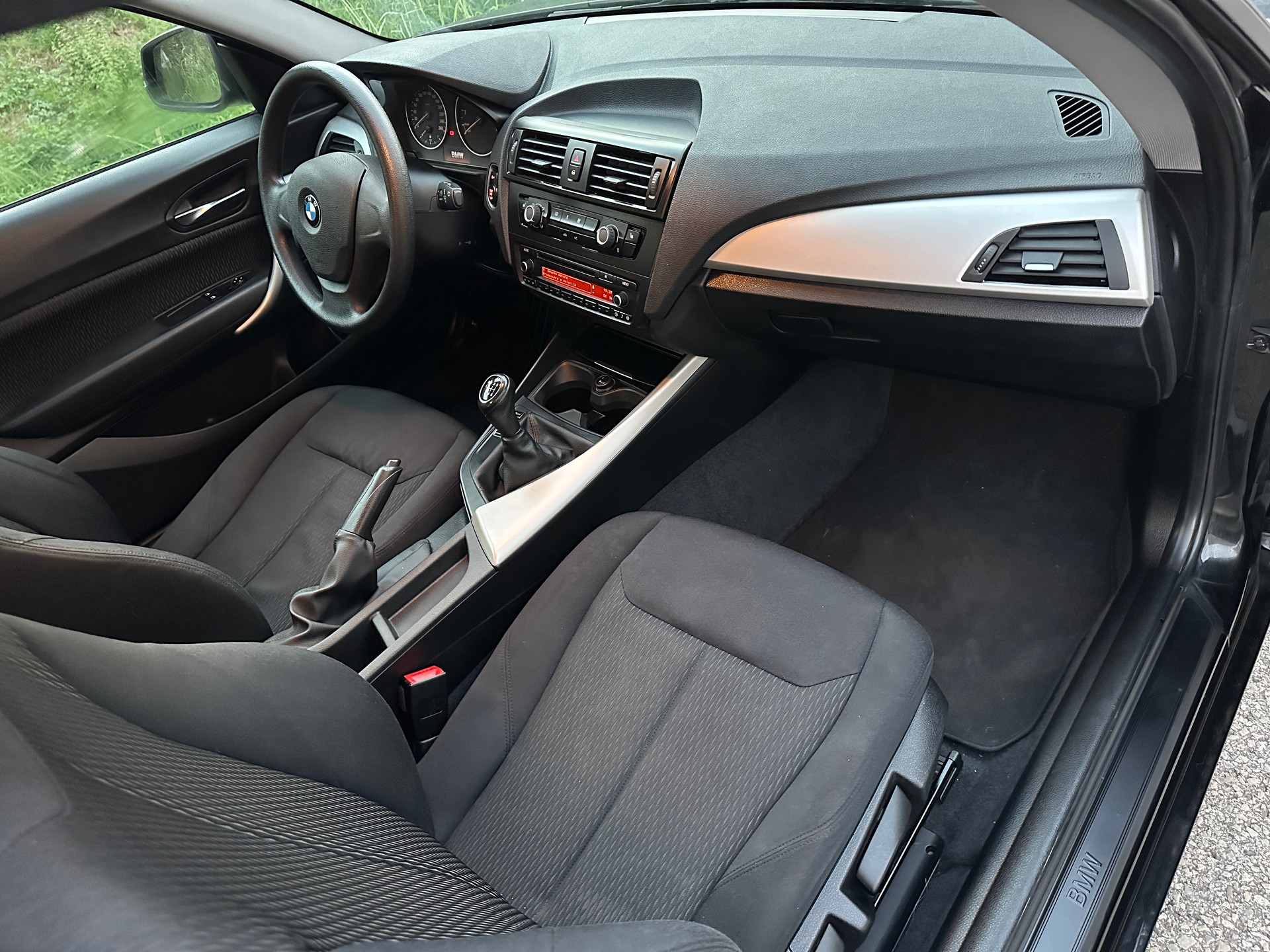 BMW 114i 1.6 Benzina-image-11