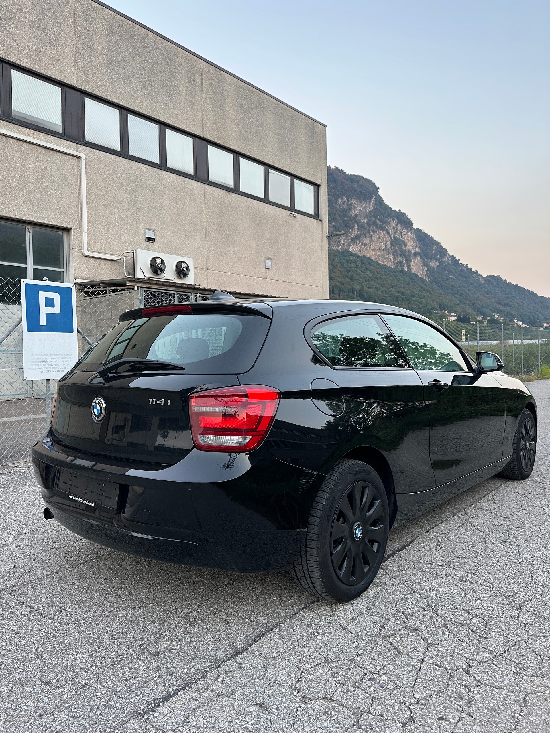 BMW 114i 1.6 Benzina-image-6