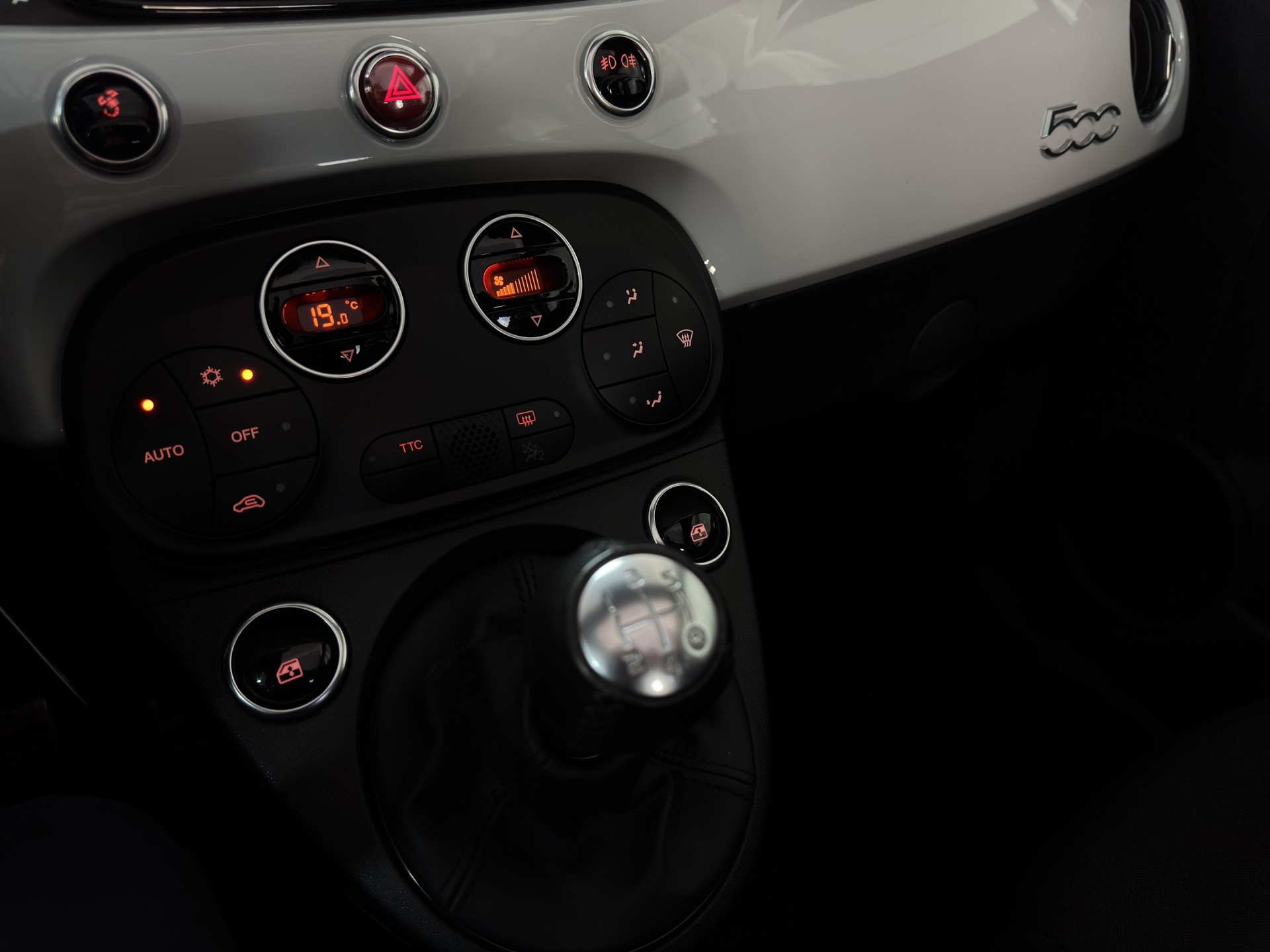 FIAT 595C 1.4 Turbo Abarth "Campovolo Grau-Bi-Xenon"-image-18