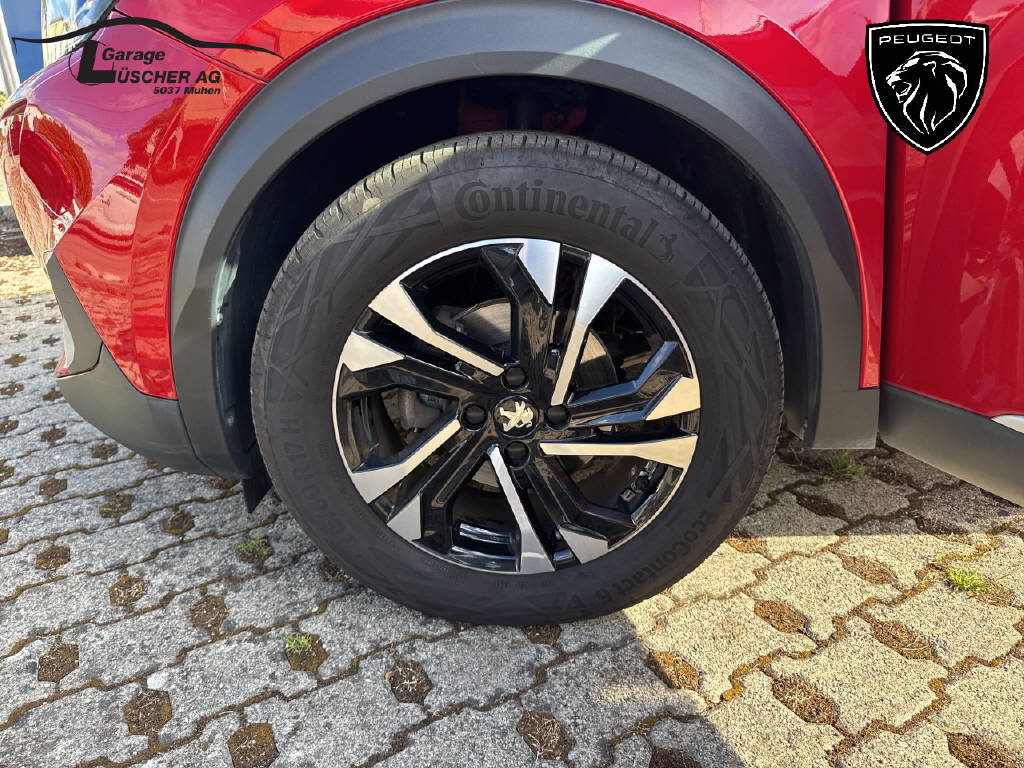PEUGEOT 2008 1.2 PureTech 130 Allure-image-5