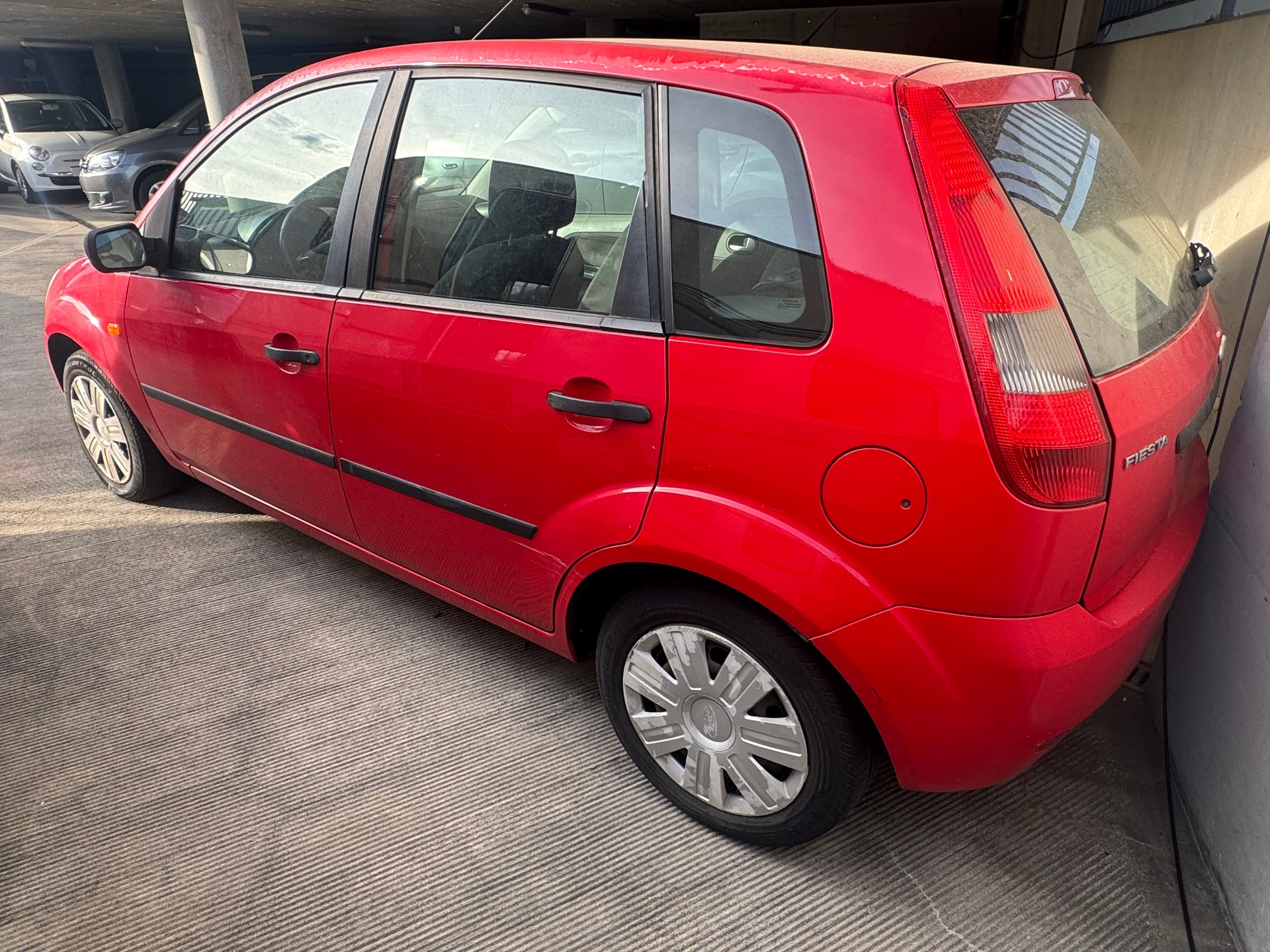 FORD Fiesta 1.4 16V Trend-image-3