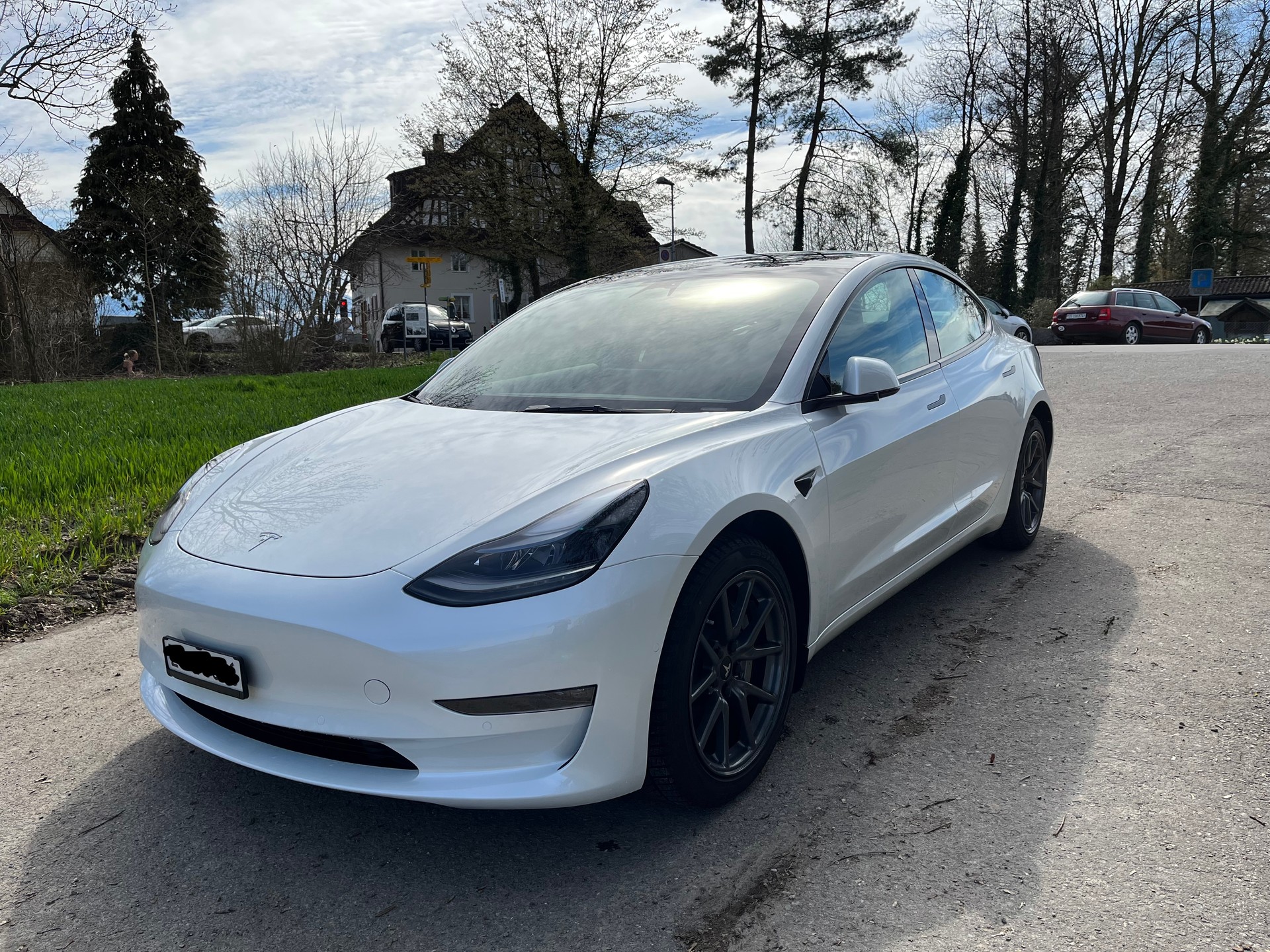 TESLA LR AWD nur 43’000 km | 96% Batteriekapazität | Enhanced Autopilot | USS | 2 Radsätze-image-1