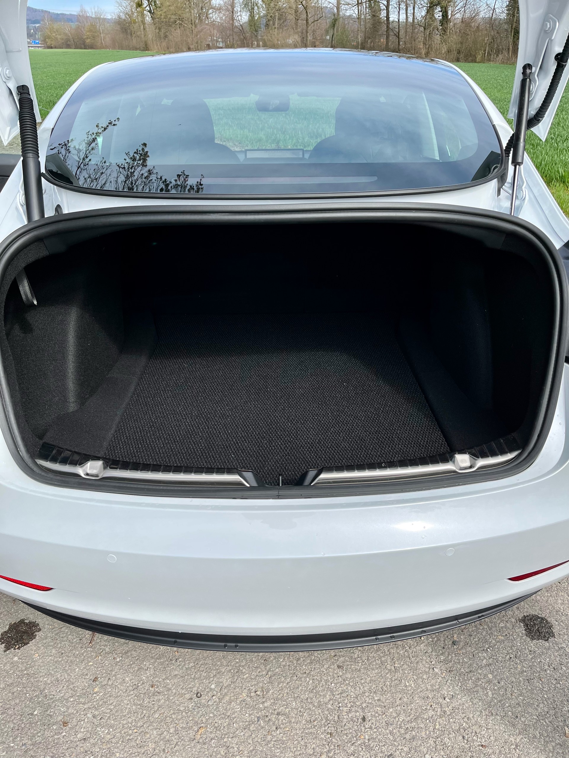 TESLA LR AWD nur 43’000 km | 96% Batteriekapazität | Enhanced Autopilot | USS | 2 Radsätze-image-7