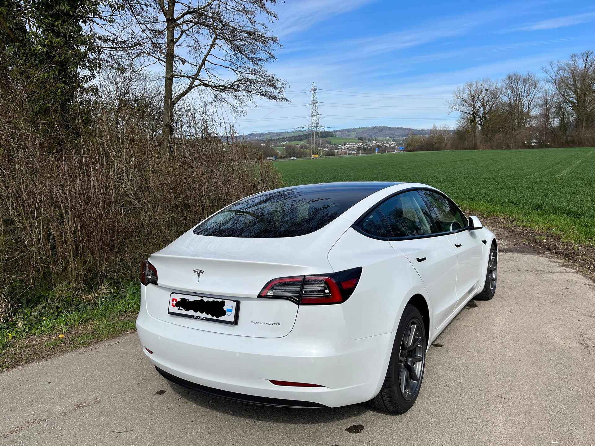 TESLA LR AWD nur 43’000 km | 96% Batteriekapazität | Enhanced Autopilot | USS | 2 Radsätze-image-8