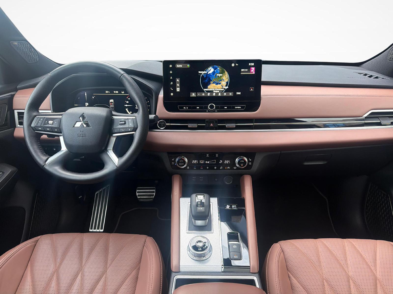 MITSUBISHI Outlander 2.4 PHEV Instyle+ 4x4-image-8