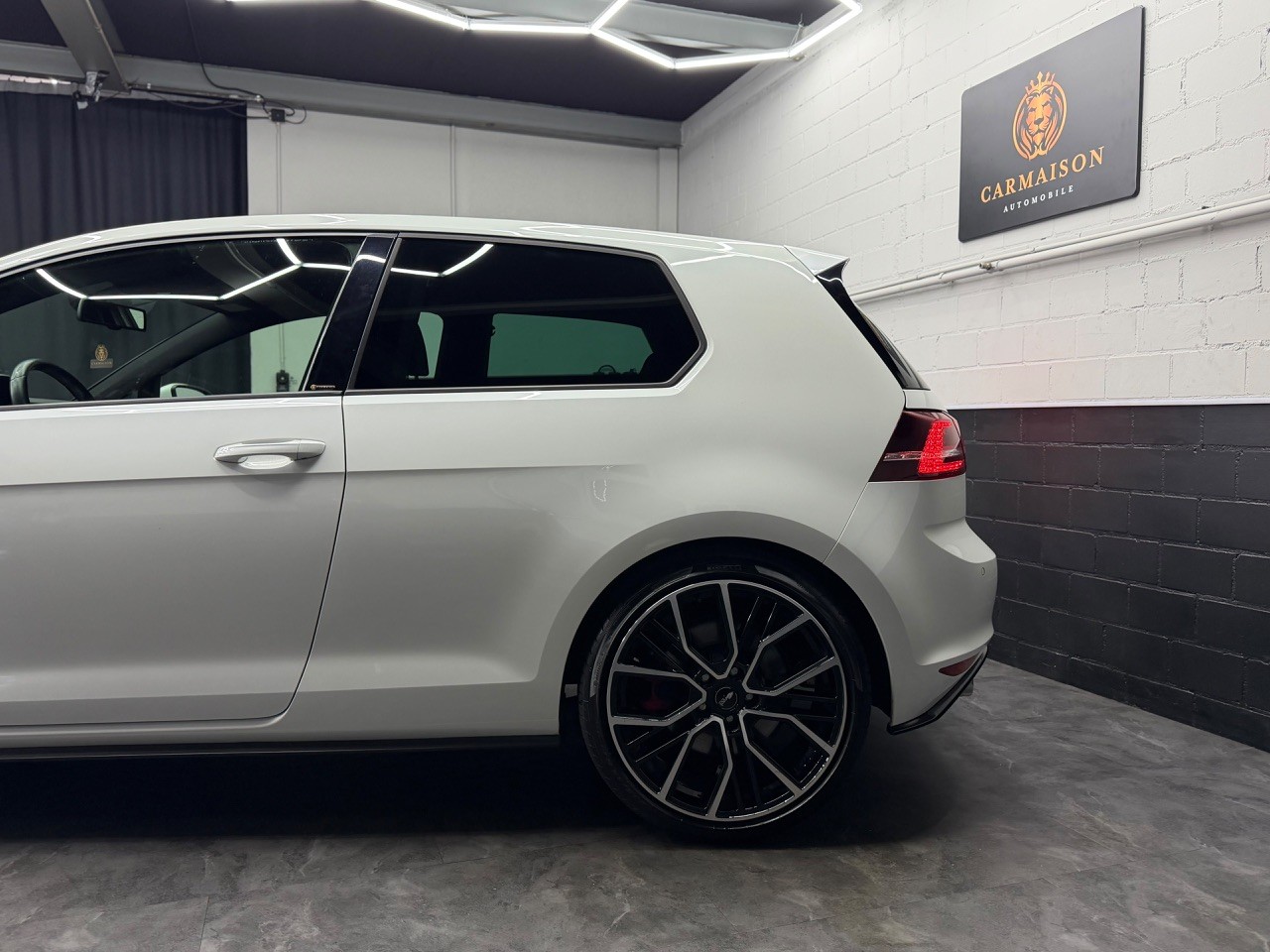 VW Golf 2.0 TSI GTI Performance | CH-Auto-image-3