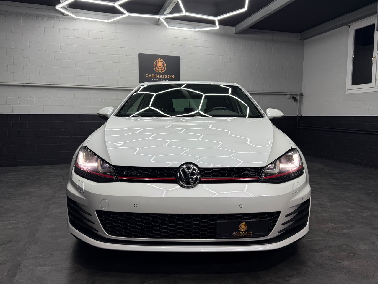 VW Golf 2.0 TSI GTI Performance | CH-Auto-image-1