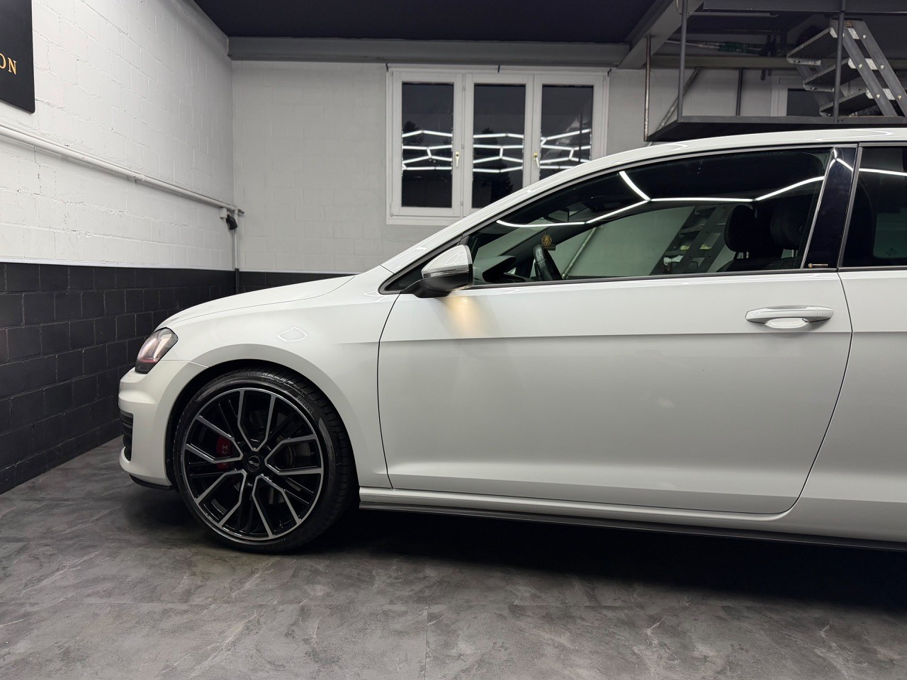 VW Golf 2.0 TSI GTI Performance | CH-Auto-image-11