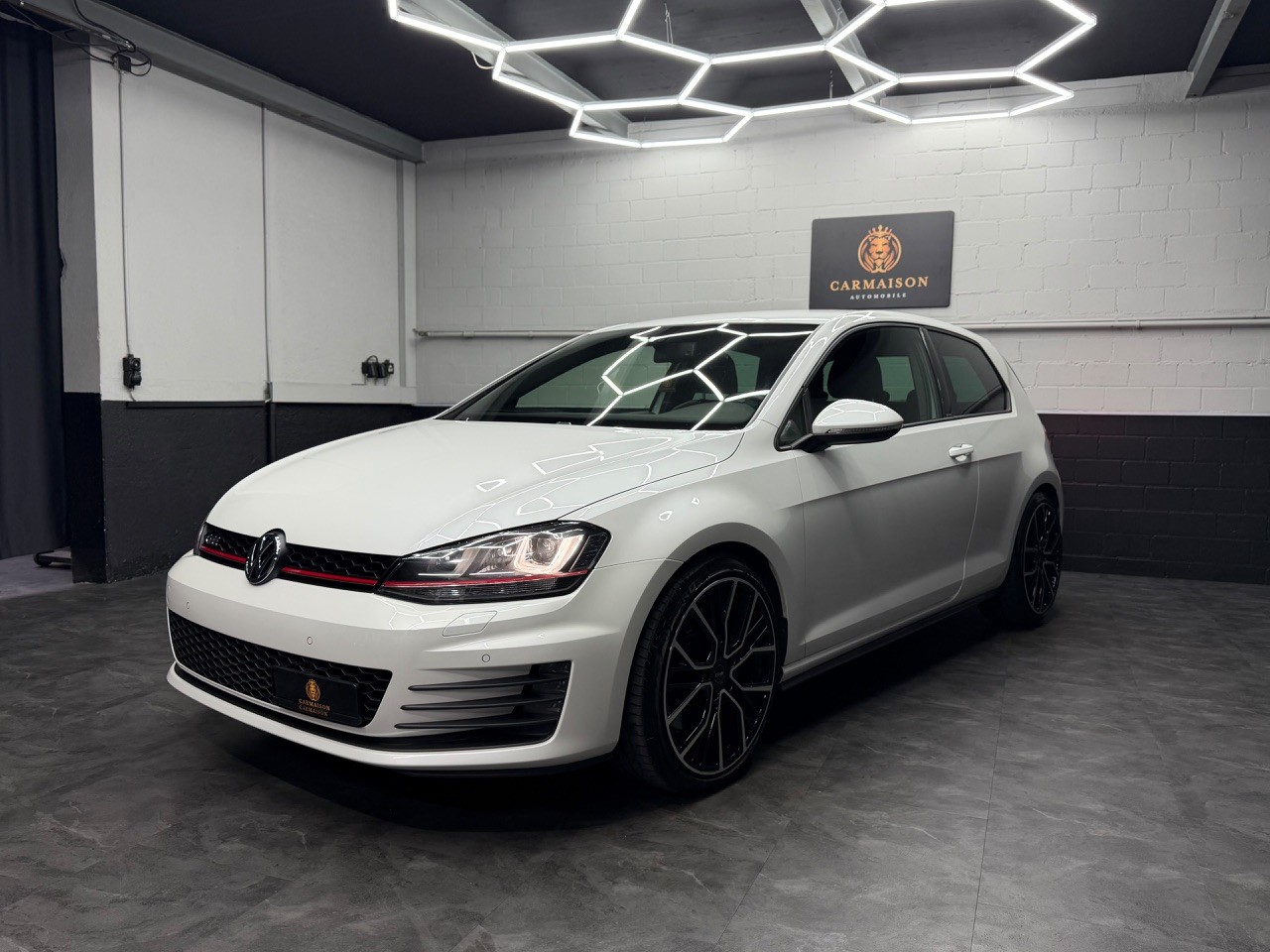 VW Golf 2.0 TSI GTI Performance | CH-Auto-image-2