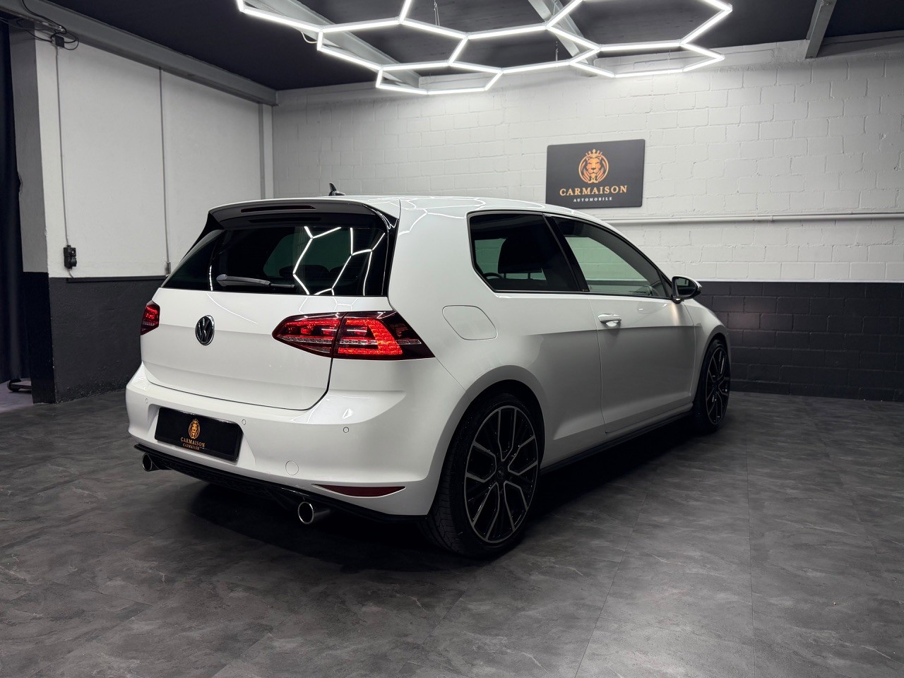 VW Golf 2.0 TSI GTI Performance | CH-Auto-image-9