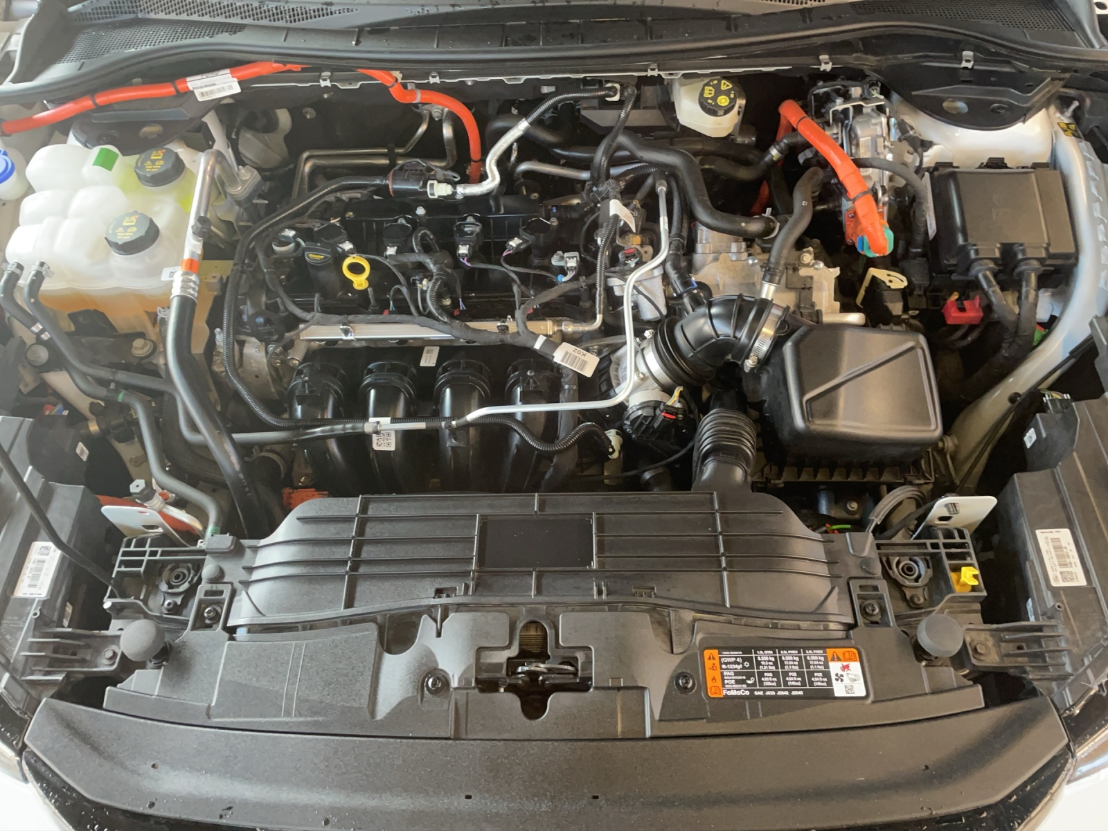 FORD Kuga 2.5 Hybrid ST-Line X 4x4-image-16