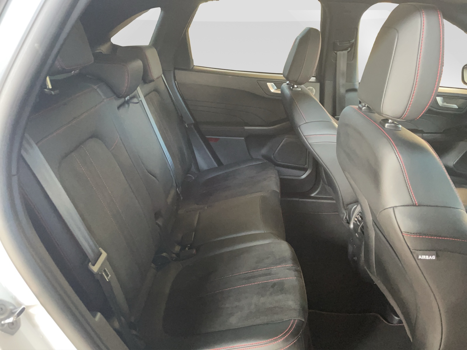 FORD Kuga 2.5 Hybrid ST-Line X 4x4-image-14