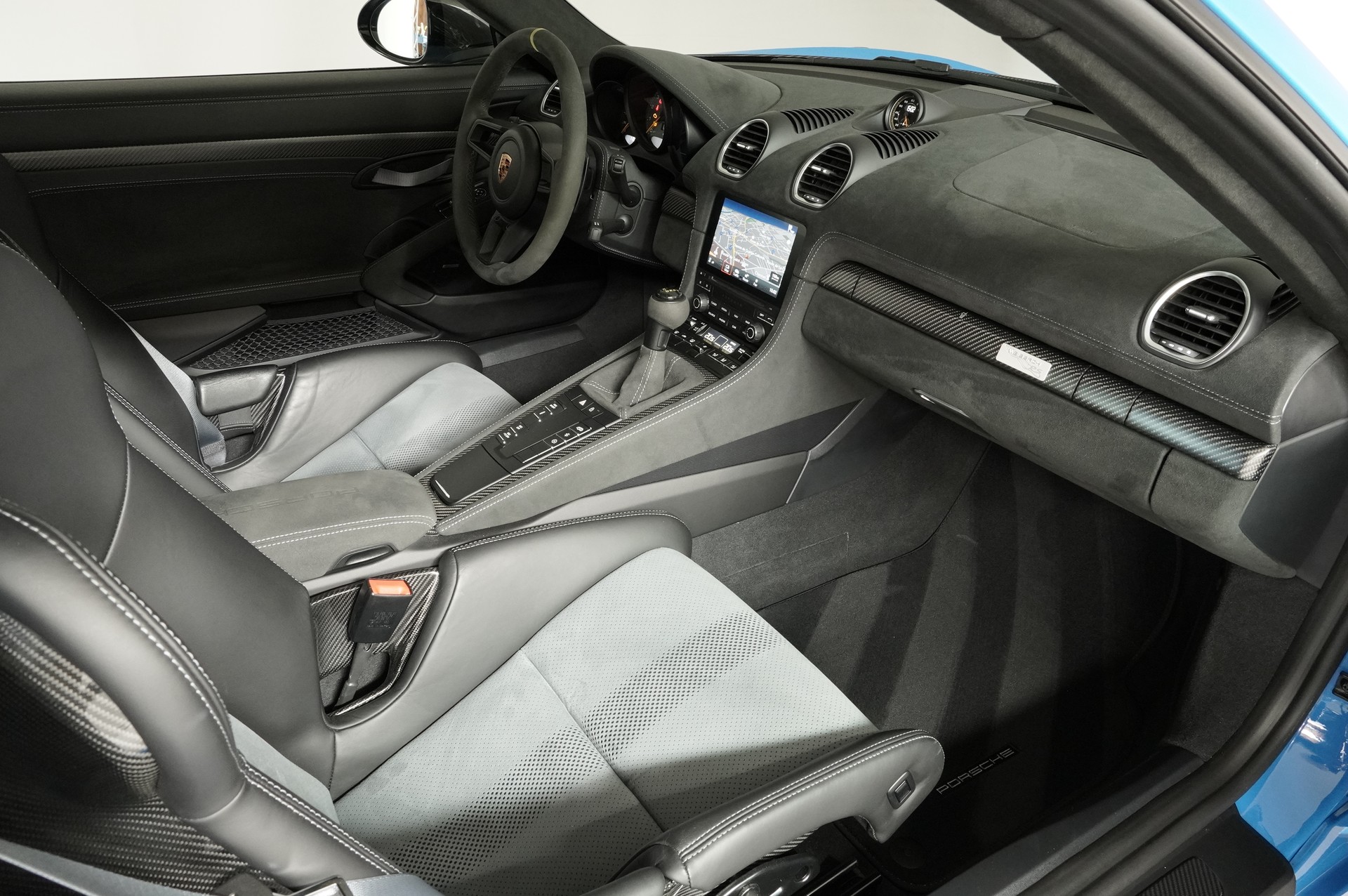 PORSCHE 718 Cayman GT4 RS PDK-image-10