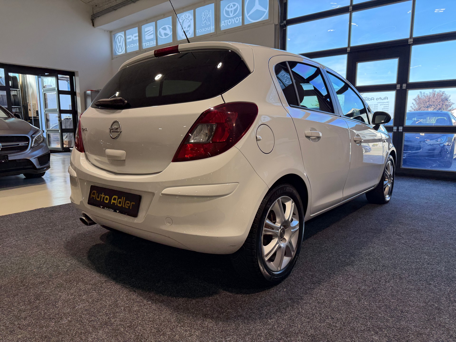 OPEL Corsa 1.4 TP Color Edition-image-6