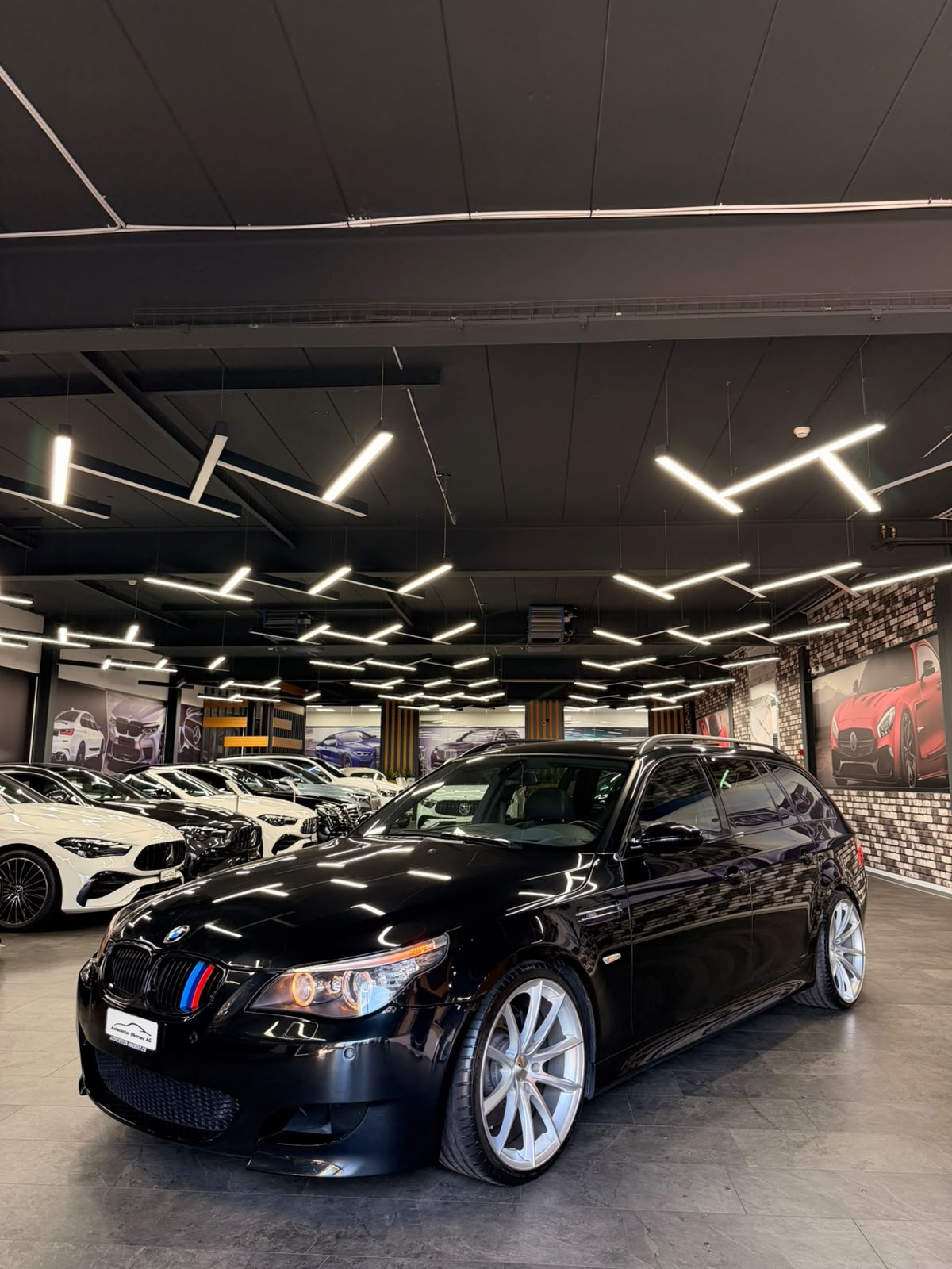 BMW M5 Touring-image-3