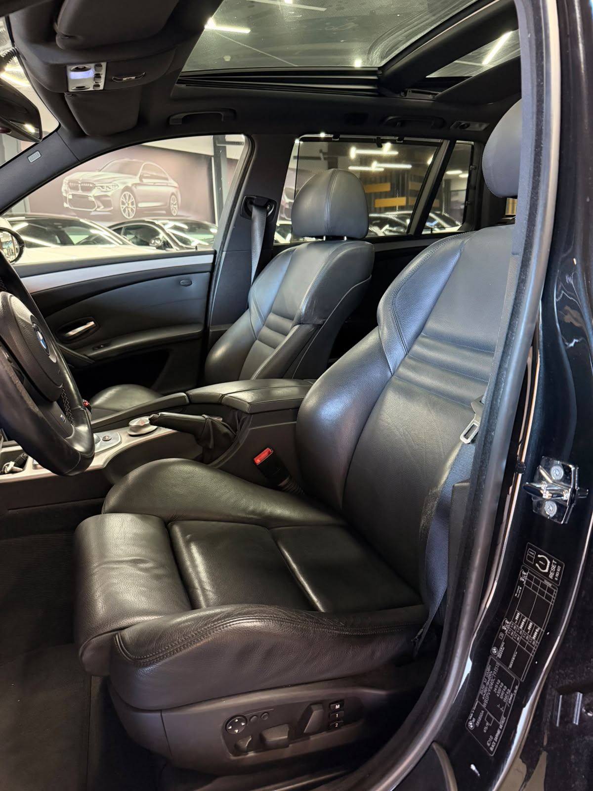 BMW M5 Touring-image-18
