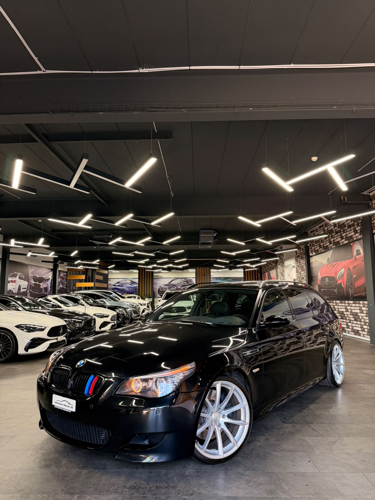 BMW M5 Touring-image-2