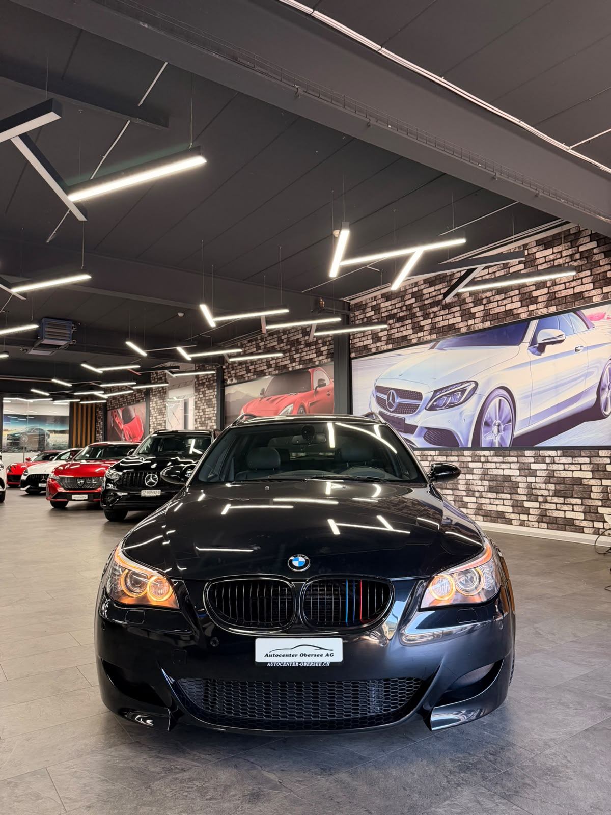 BMW M5 Touring-image-1