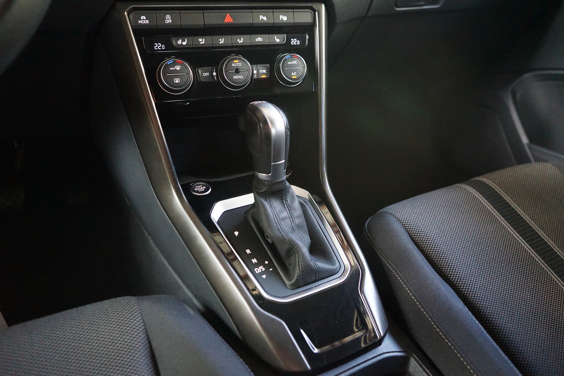 VW T-Roc 1.5 TSI EVO Advance DSG-image-13
