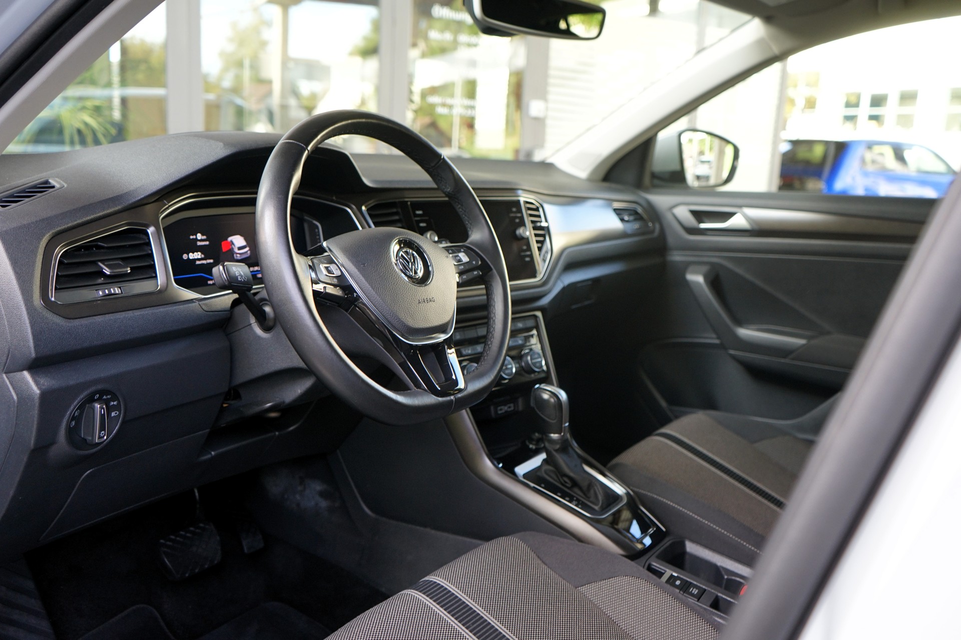 VW T-Roc 1.5 TSI EVO Advance DSG-image-4