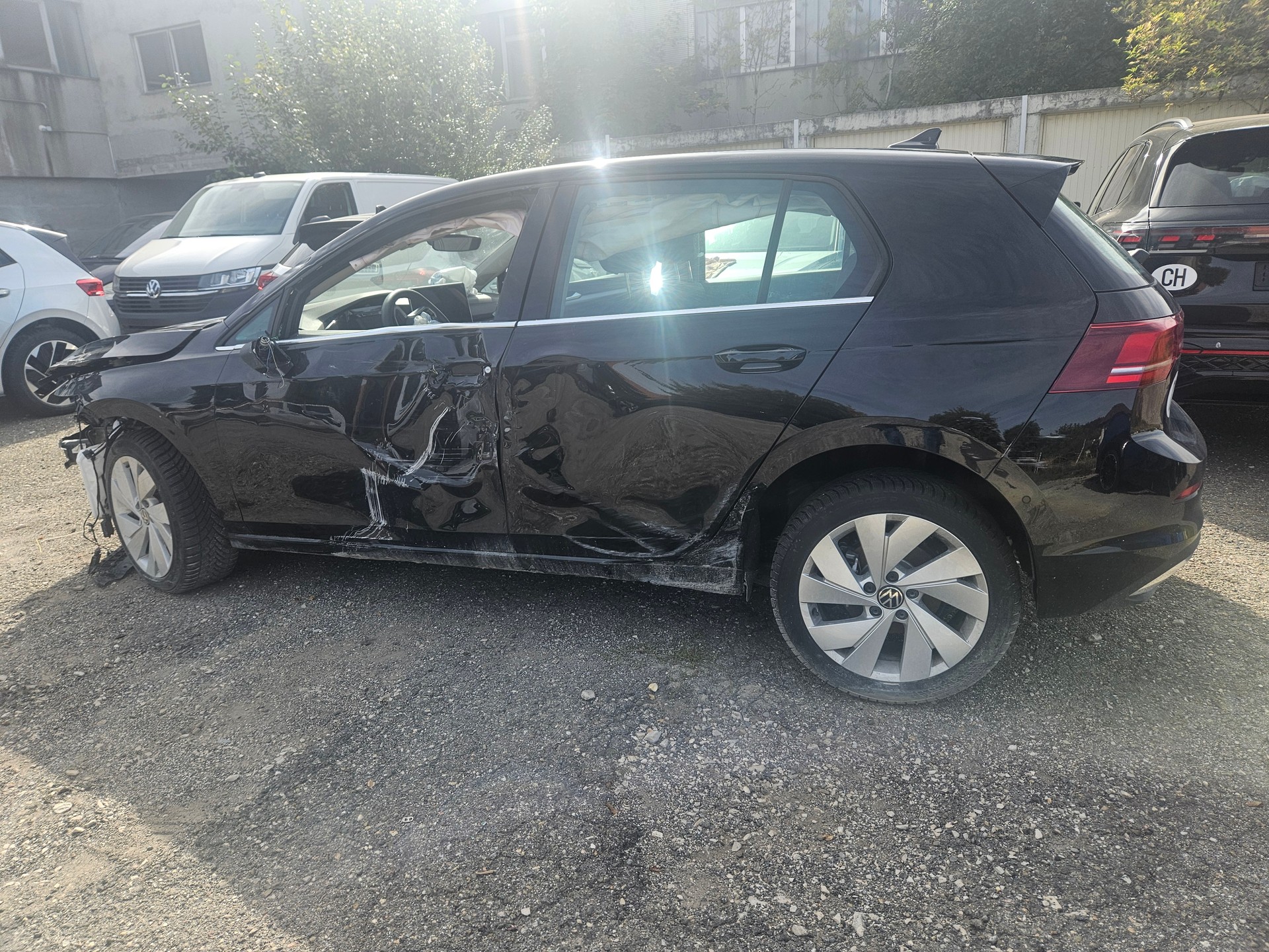VW Golf 1.5 e TSI mHEV Style DSG beschädig endommagé-image-8