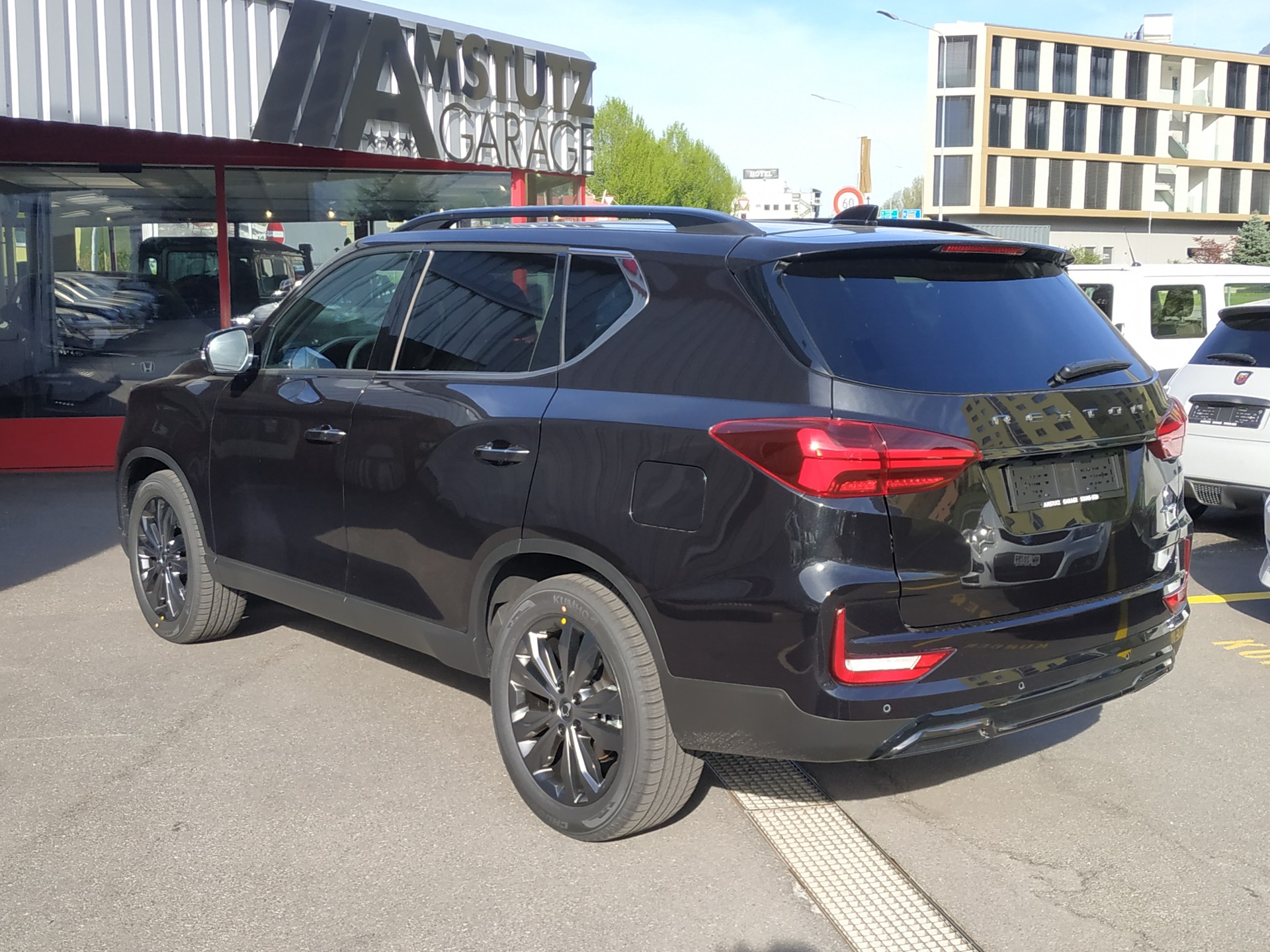 KGM-SsangYong Rexton 2.2 CRDi Blackline 4WD AT-image-4