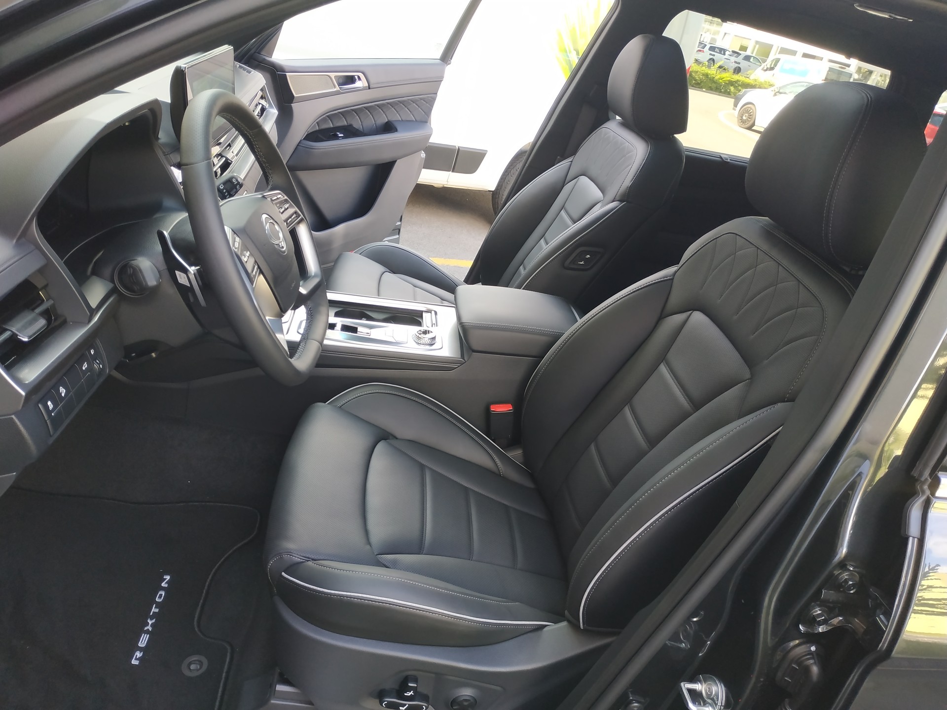 KGM-SsangYong Rexton 2.2 CRDi Blackline 4WD AT-image-11