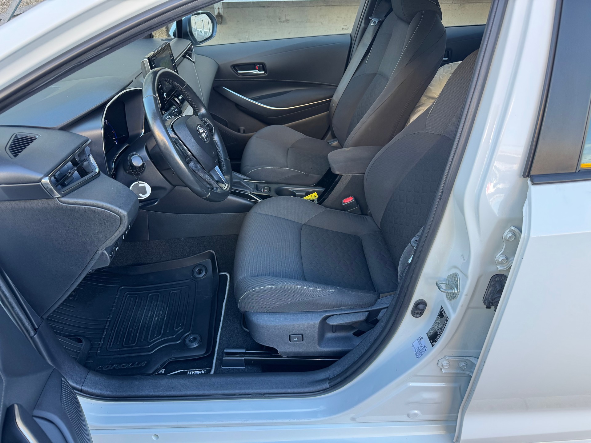 TOYOTA Corolla Touring Sports 1.8 HSD Comfort e-CVT-image-5