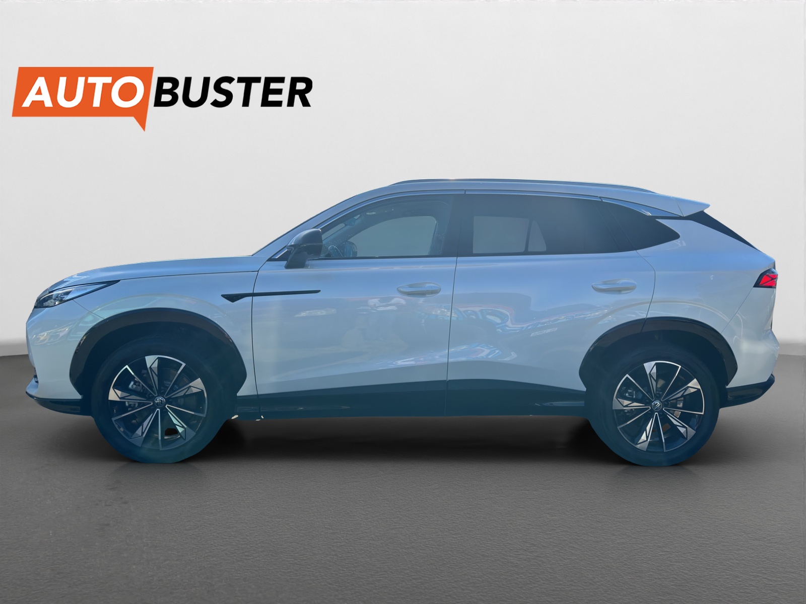 MG HS 1.5T Hybrid-showroom-element-1