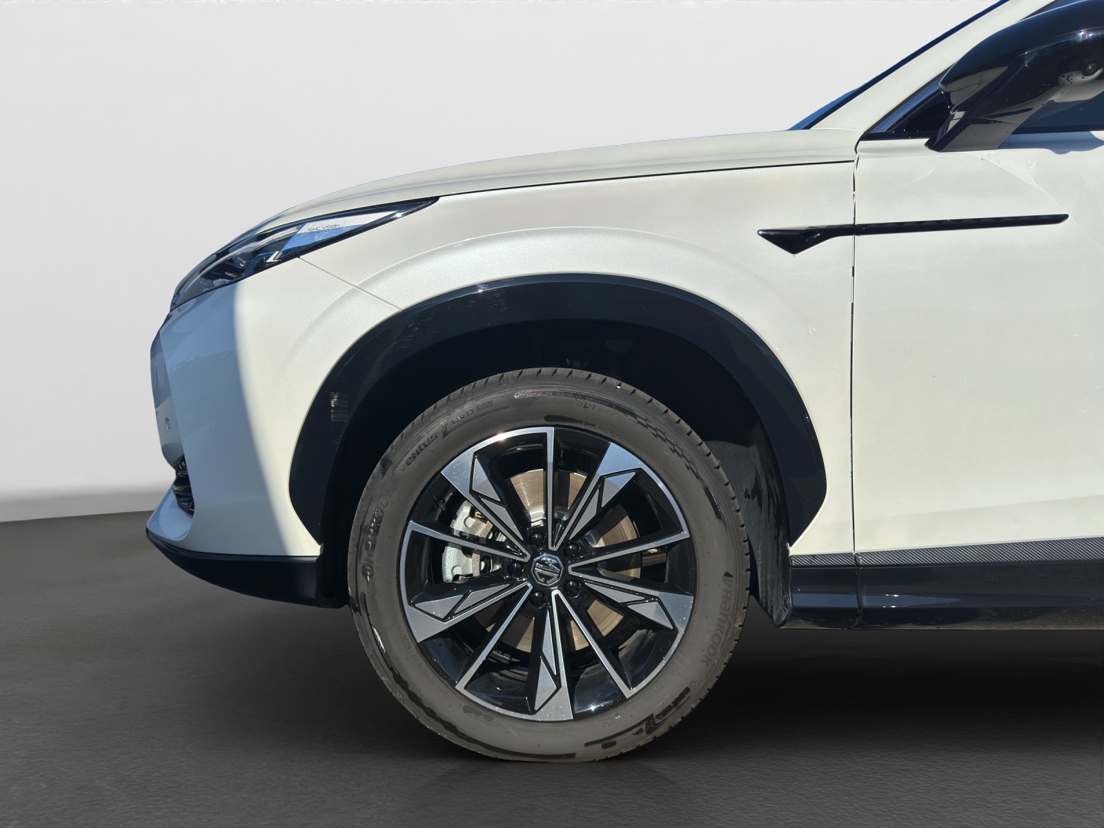 MG HS 1.5T Hybrid-image-14
